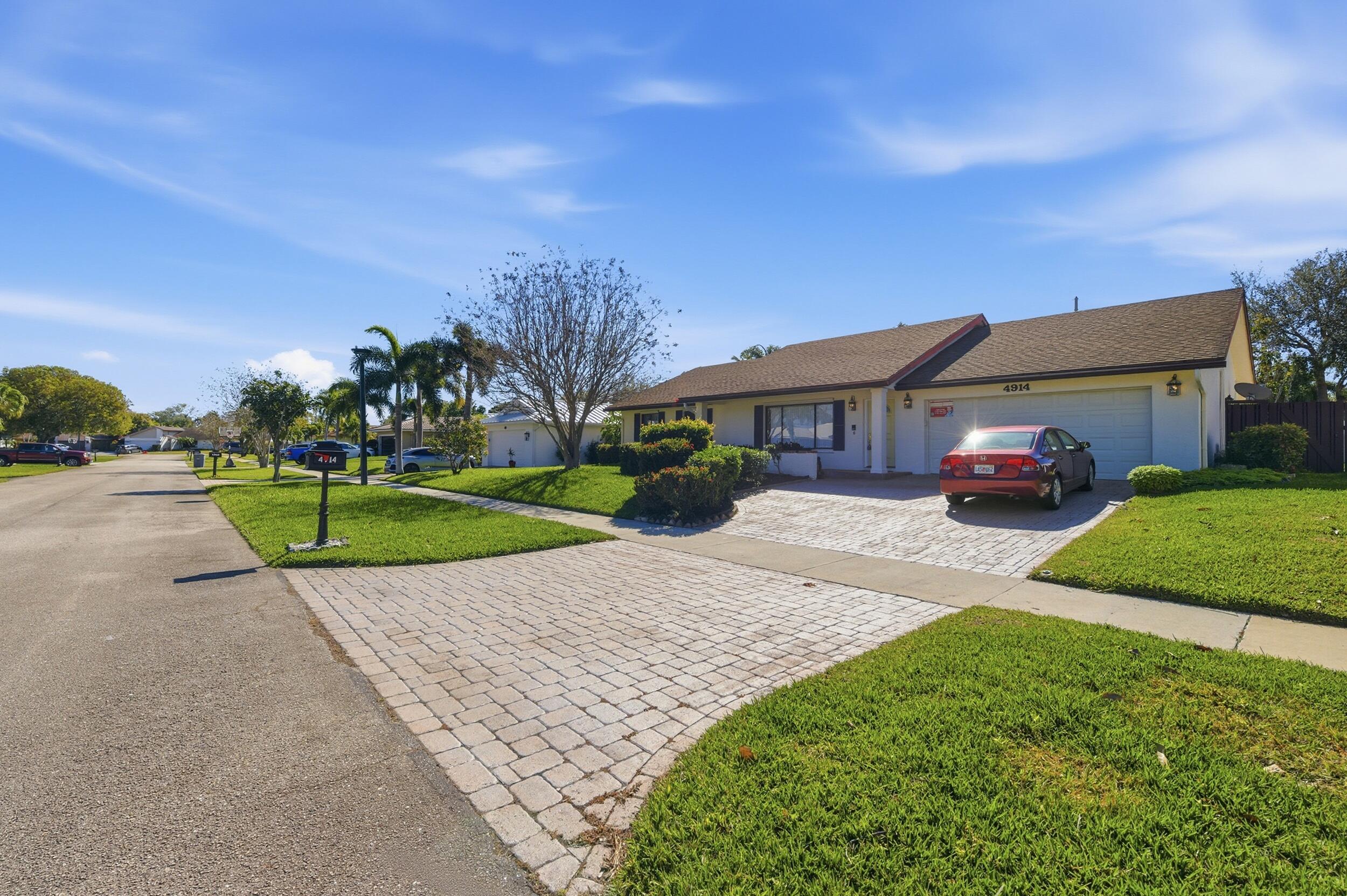 4914 Acorn, Boca Raton FL 33487