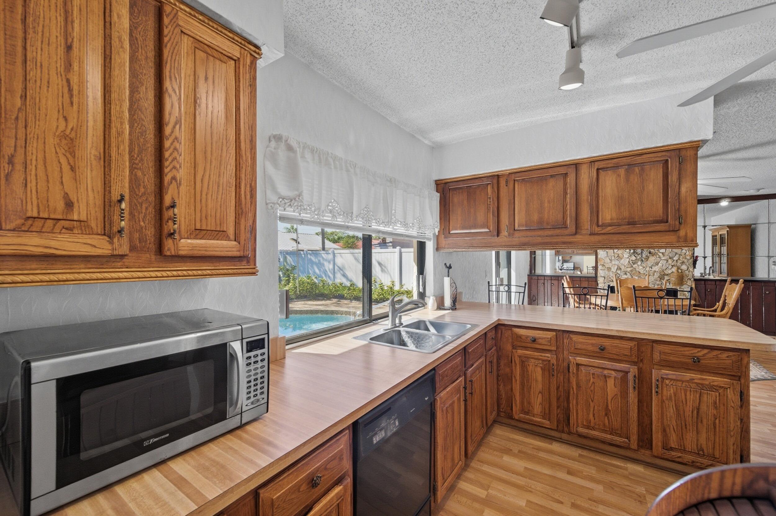 4914 Acorn, Boca Raton FL 33487