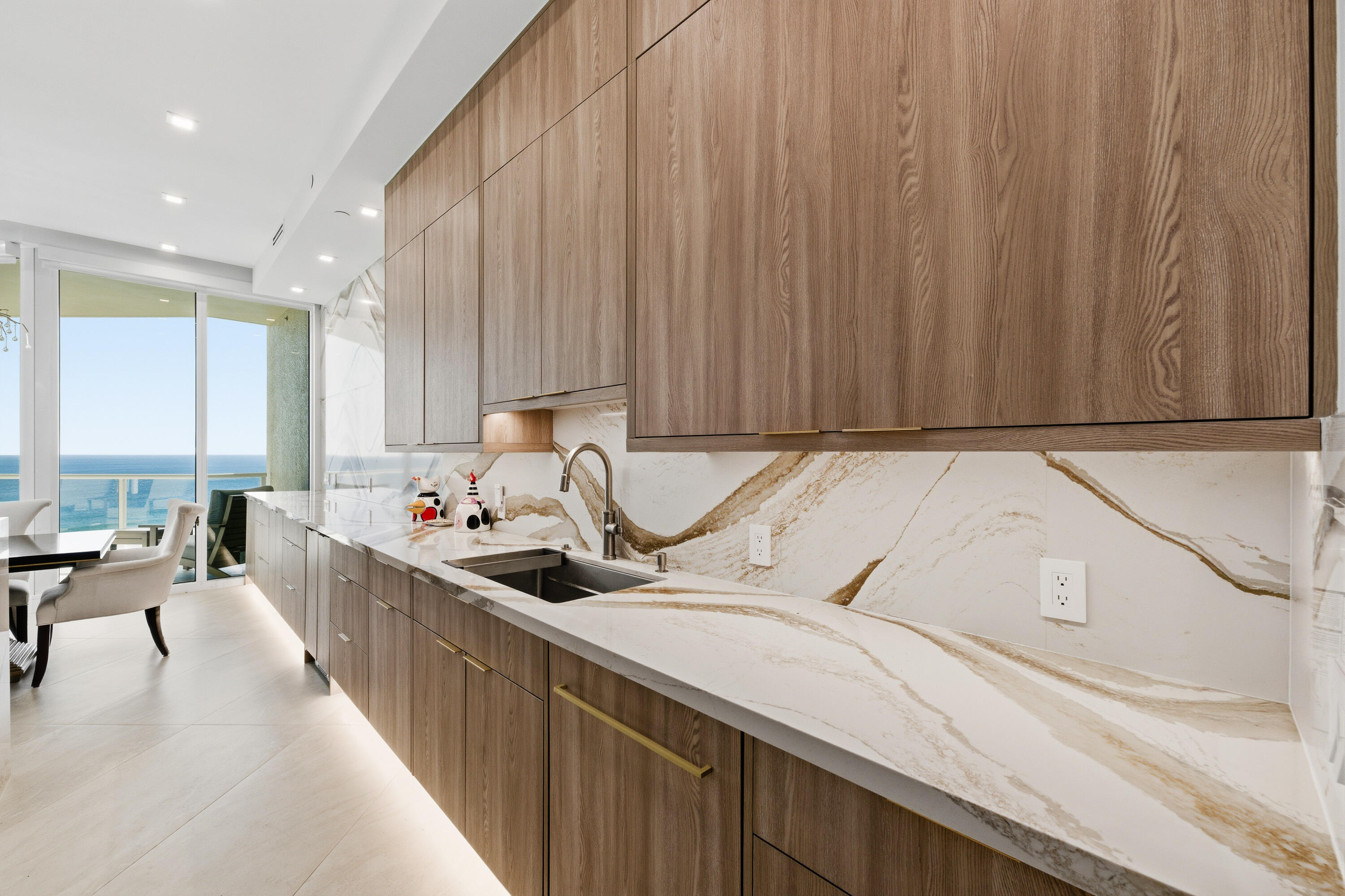 1063 Hillsboro Mile #807, Hillsboro Beach FL 33062