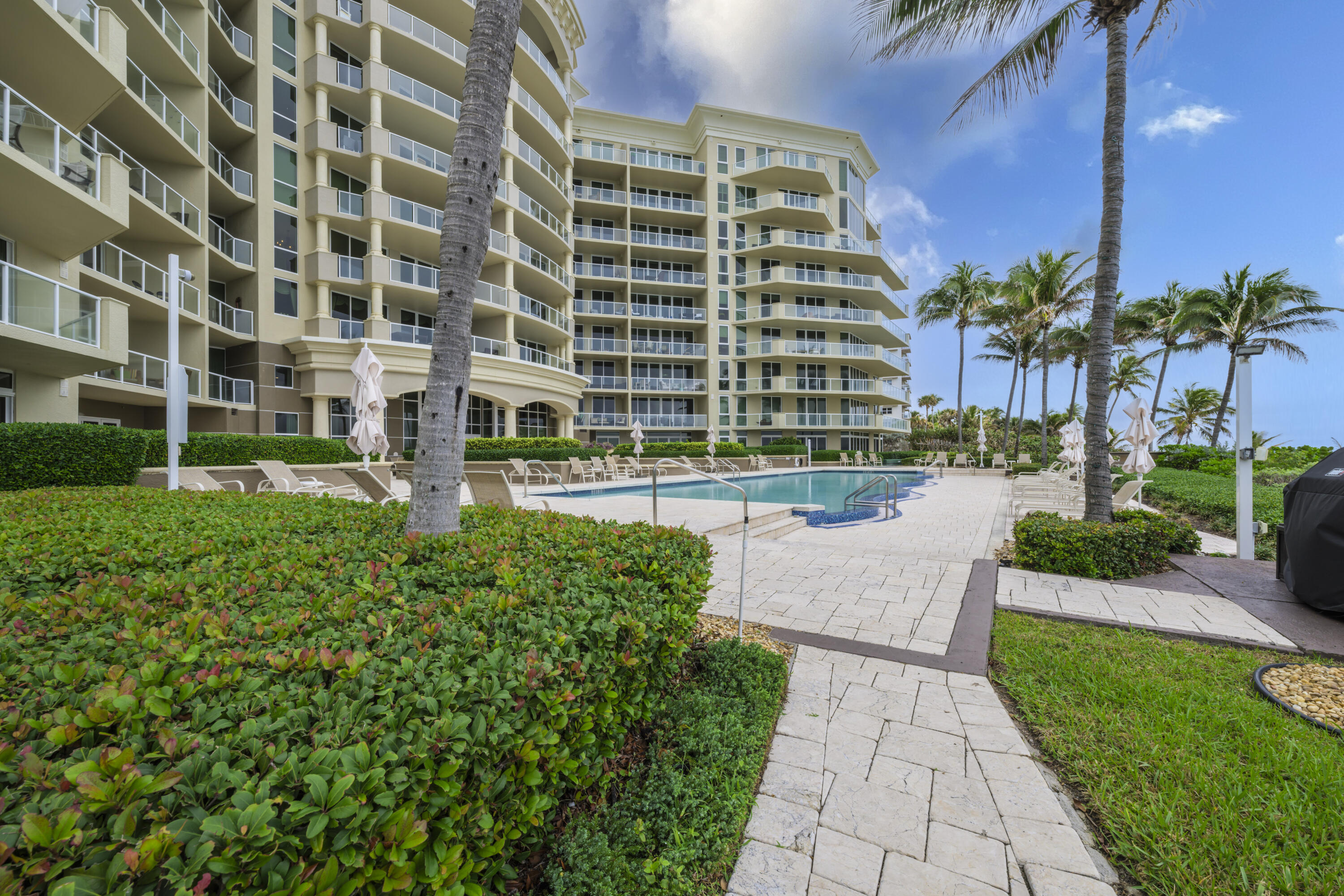 1063 Hillsboro Mile #807, Hillsboro Beach FL 33062