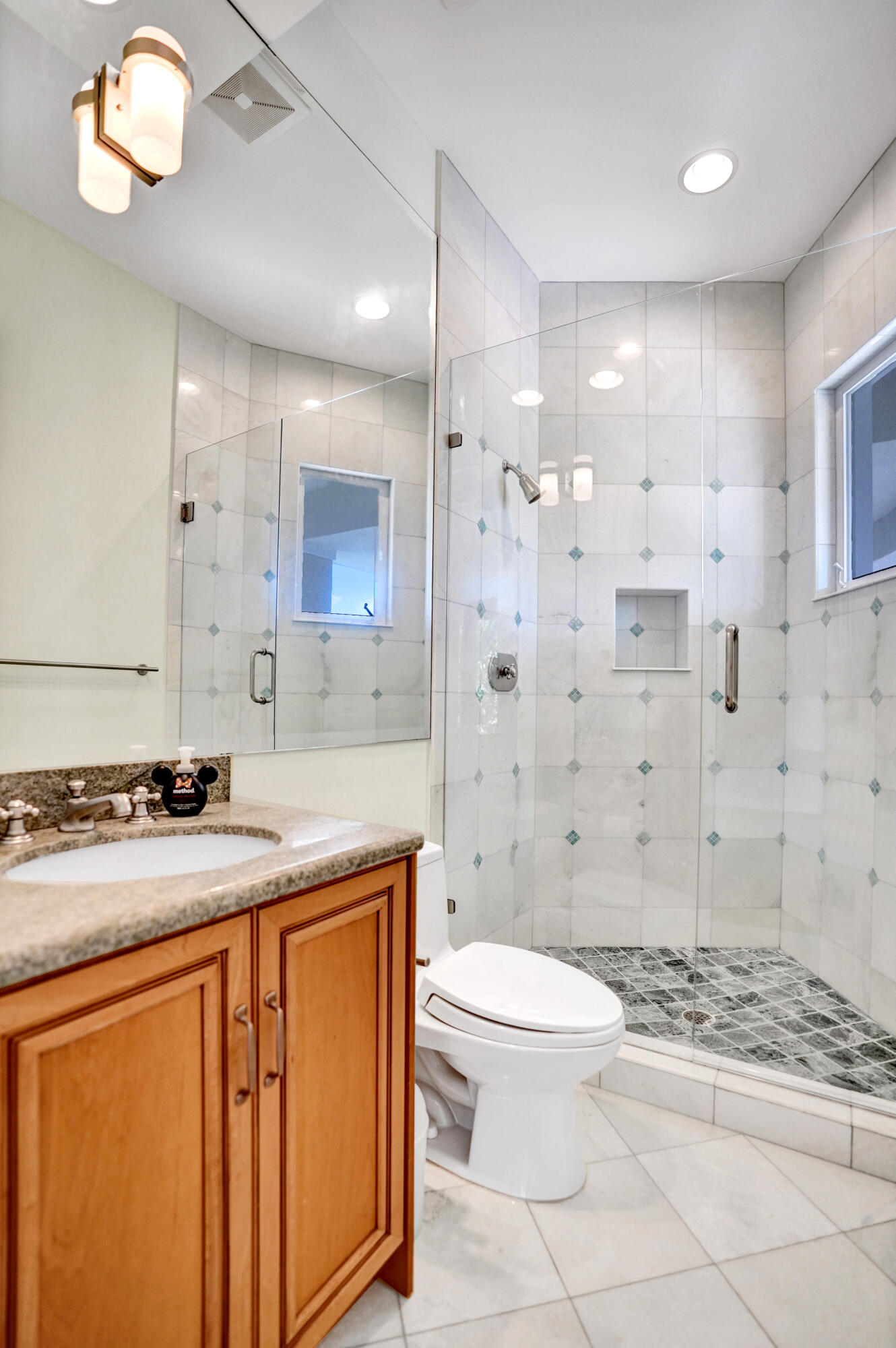 2330 NE 31st, Lighthouse Point FL 33064