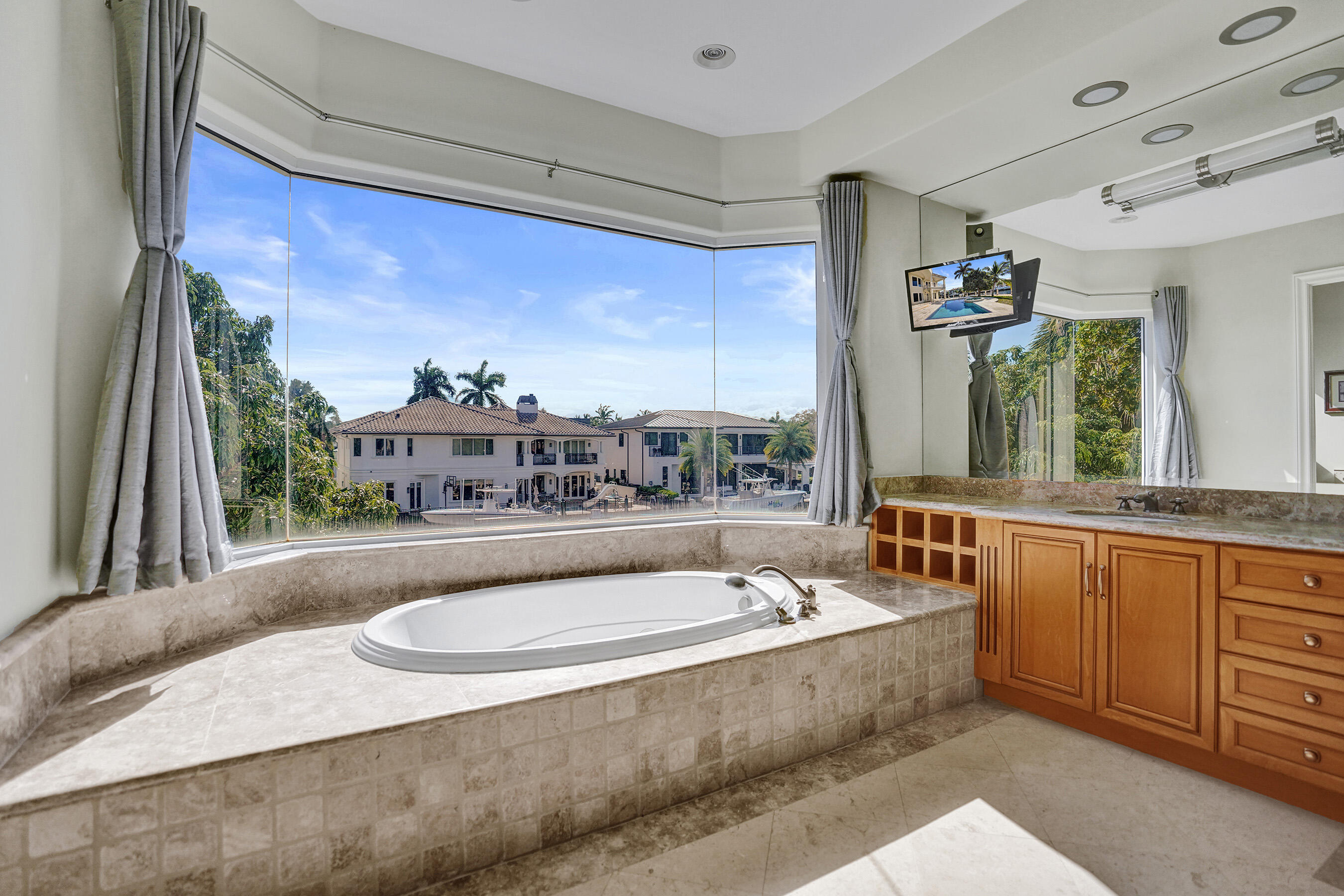 2330 NE 31st, Lighthouse Point FL 33064