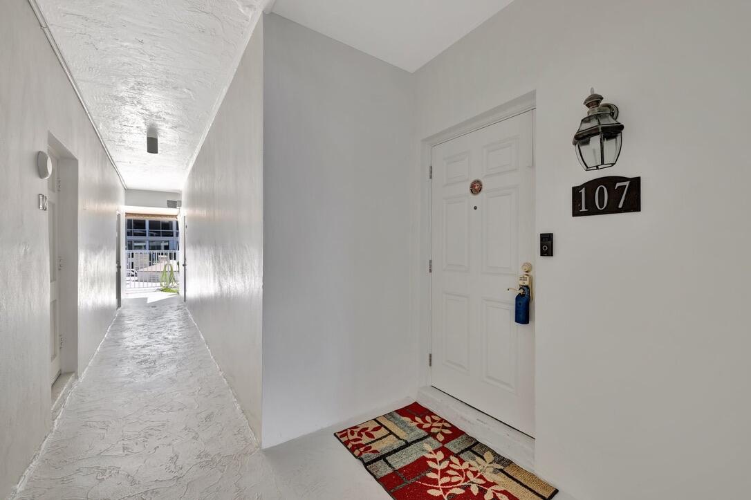 3050 NE 48th #107, Fort Lauderdale FL 33308