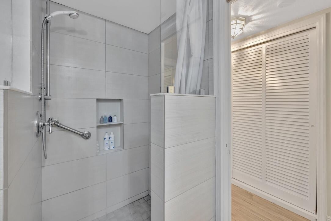 3050 NE 48th #107, Fort Lauderdale FL 33308