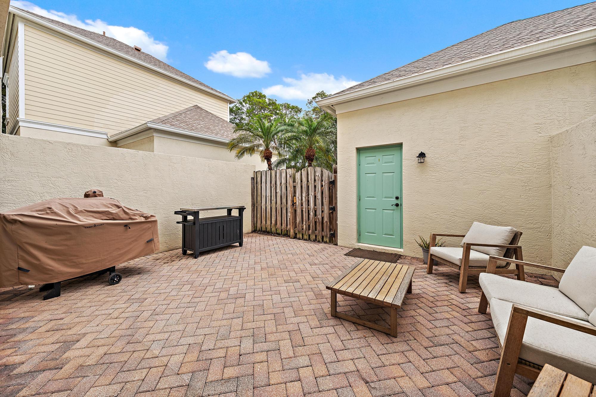 315 E Bay Cedar, Jupiter FL 33458