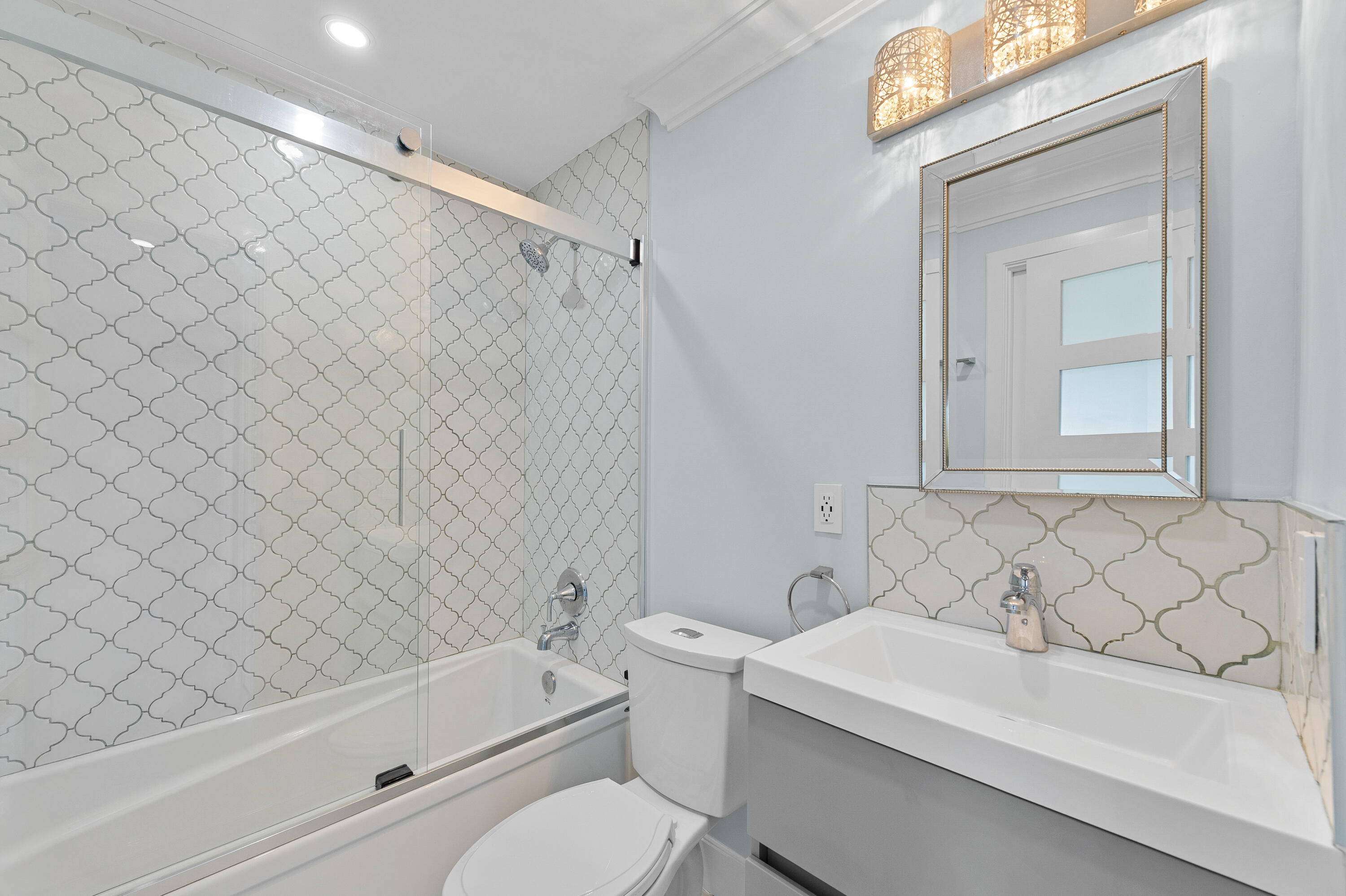 3220 Bayview #302, Fort Lauderdale FL 33306