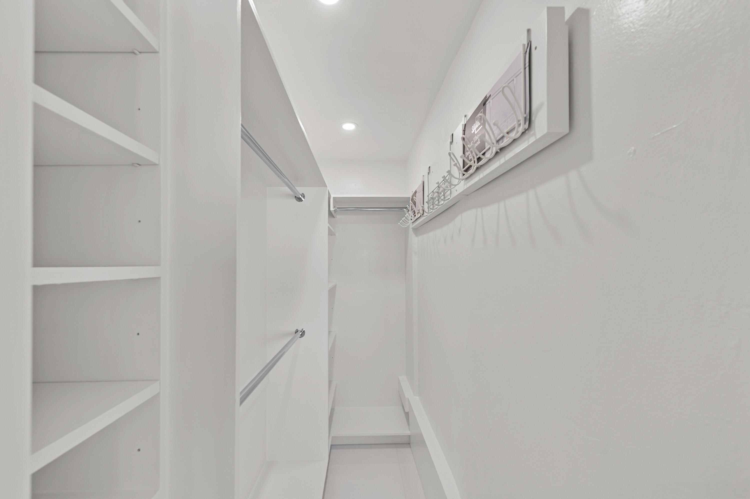 3220 Bayview #302, Fort Lauderdale FL 33306