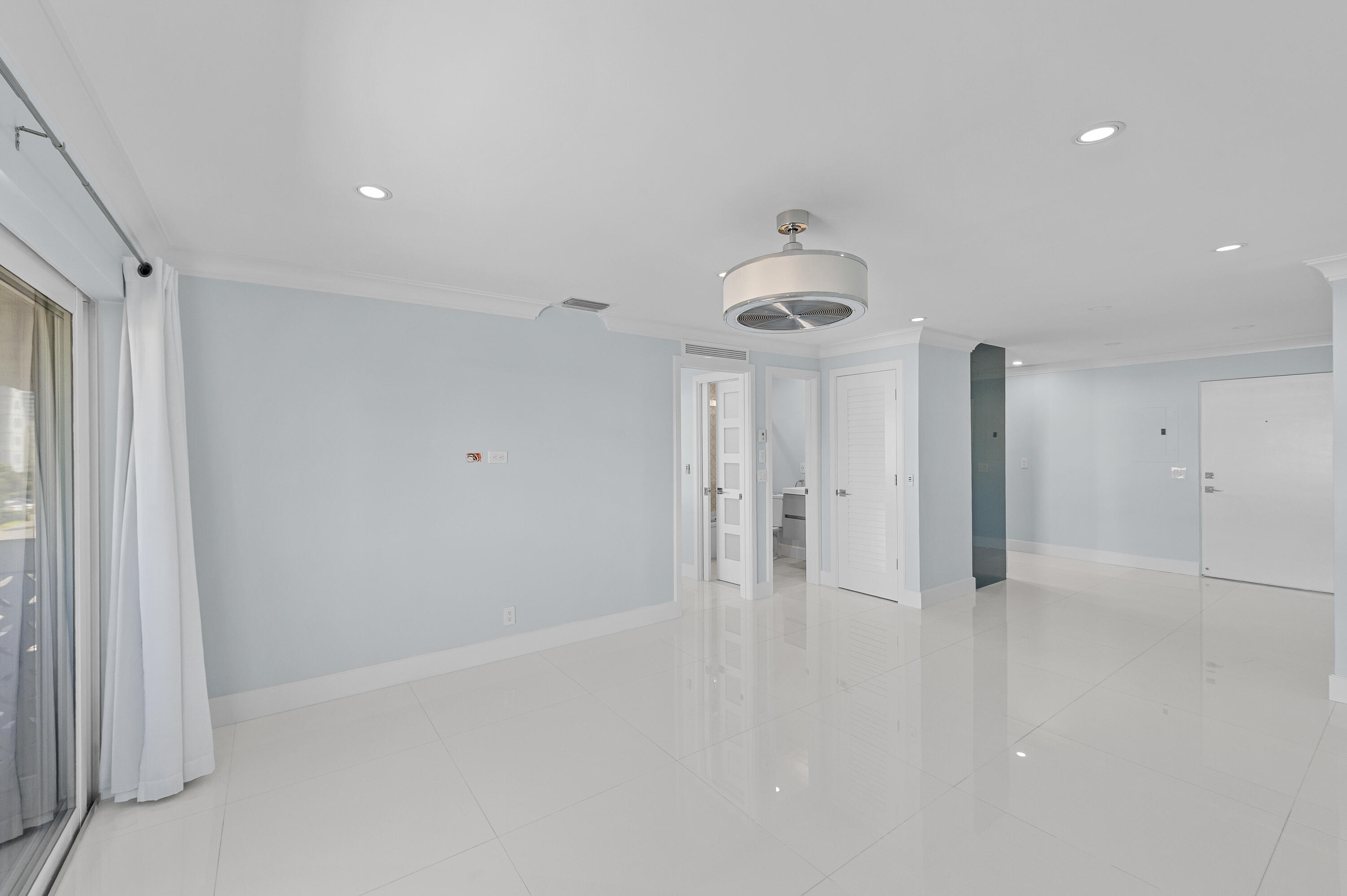 3220 Bayview #302, Fort Lauderdale FL 33306