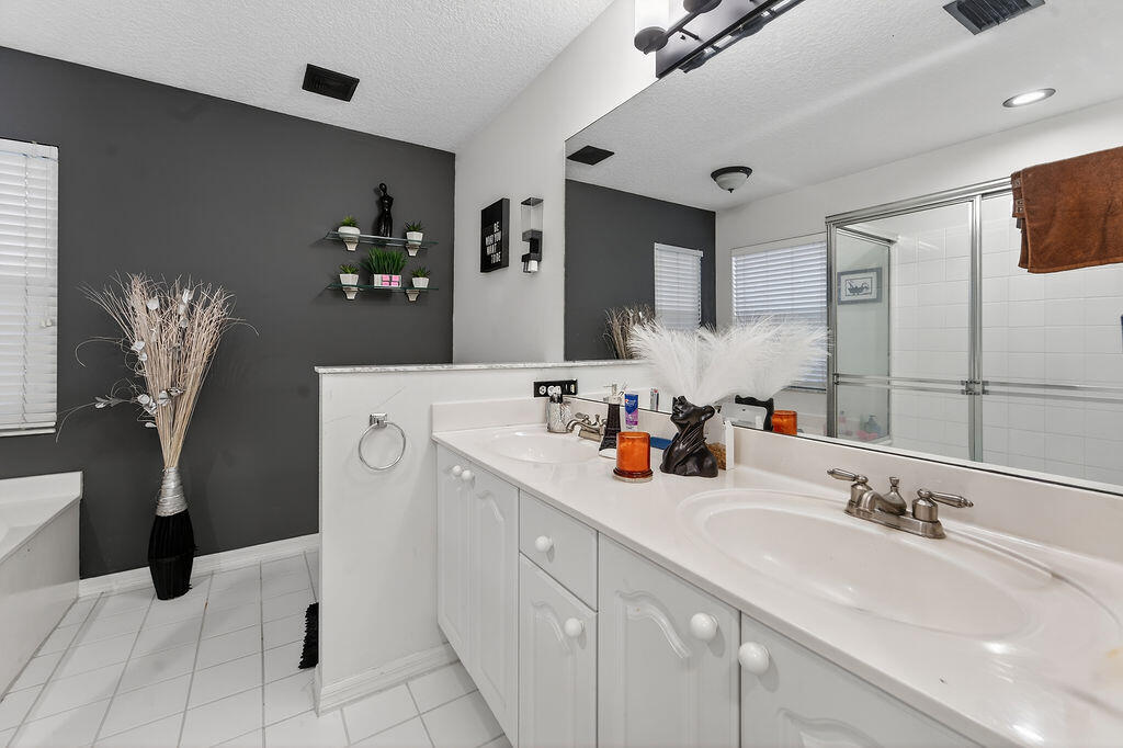 8063 Via Hacienda, Riviera Beach FL 33418