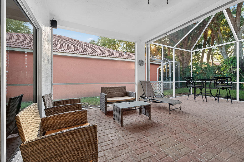 8063 Via Hacienda, Riviera Beach FL 33418