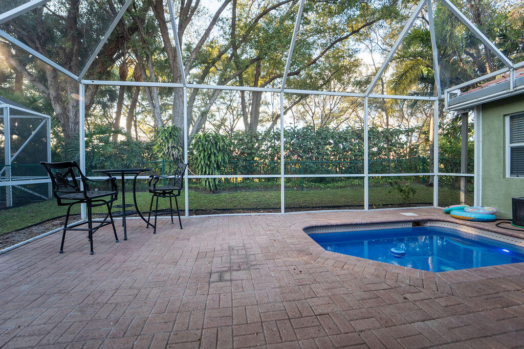 8063 Via Hacienda, Riviera Beach FL 33418
