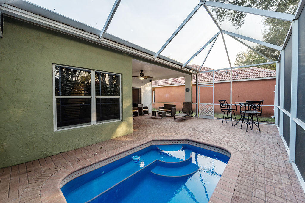 8063 Via Hacienda, Riviera Beach FL 33418