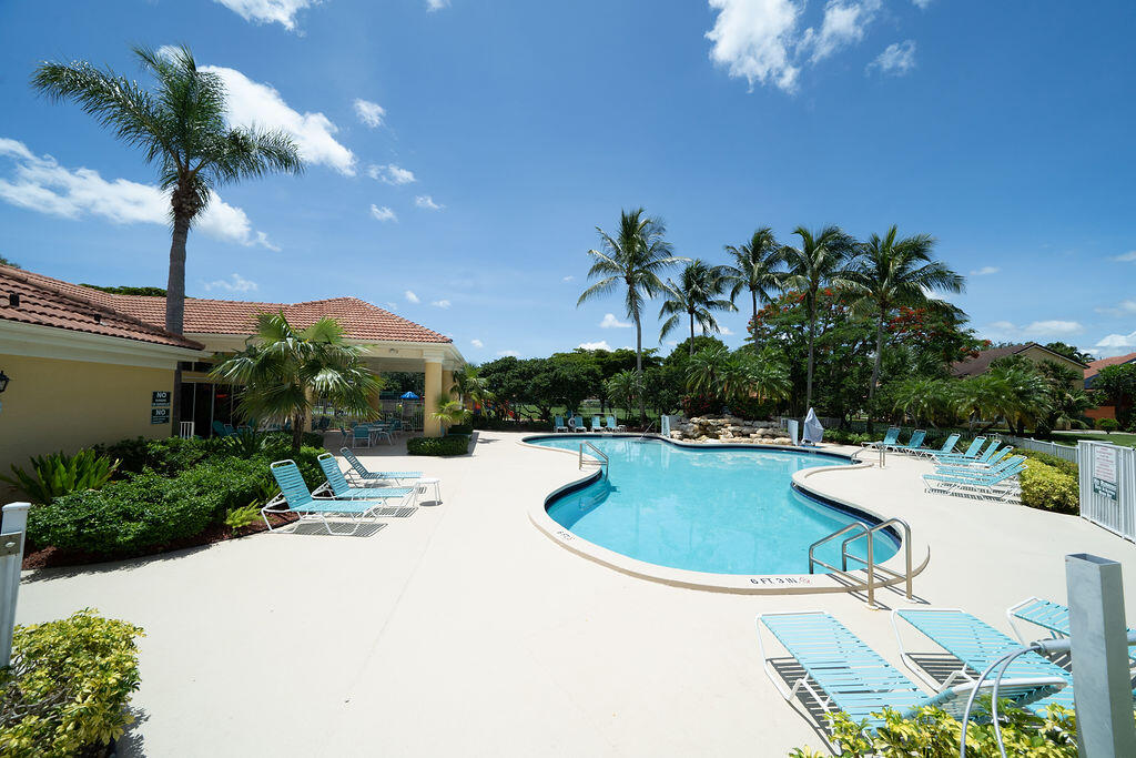 8063 Via Hacienda, Riviera Beach FL 33418