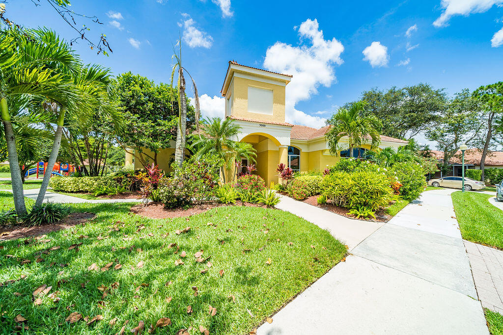 8063 Via Hacienda, Riviera Beach FL 33418