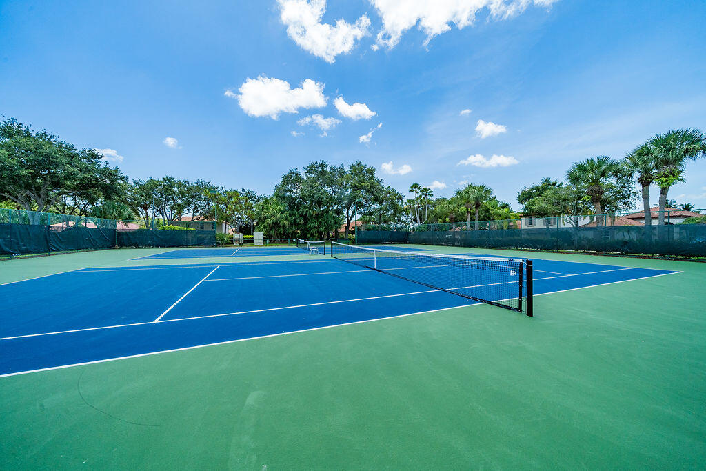 8063 Via Hacienda, Riviera Beach FL 33418