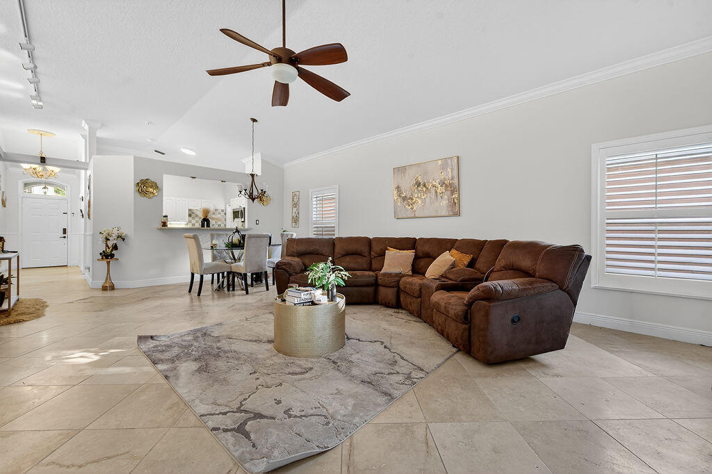 8063 Via Hacienda, Riviera Beach FL 33418