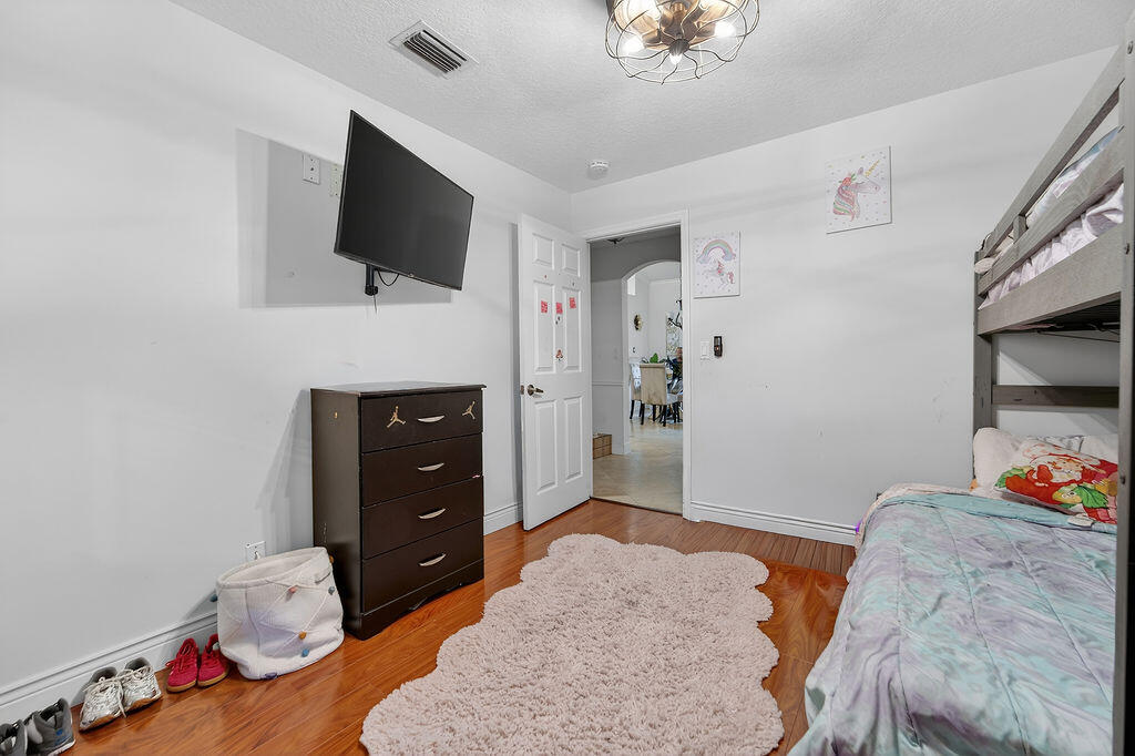 8063 Via Hacienda, Riviera Beach FL 33418