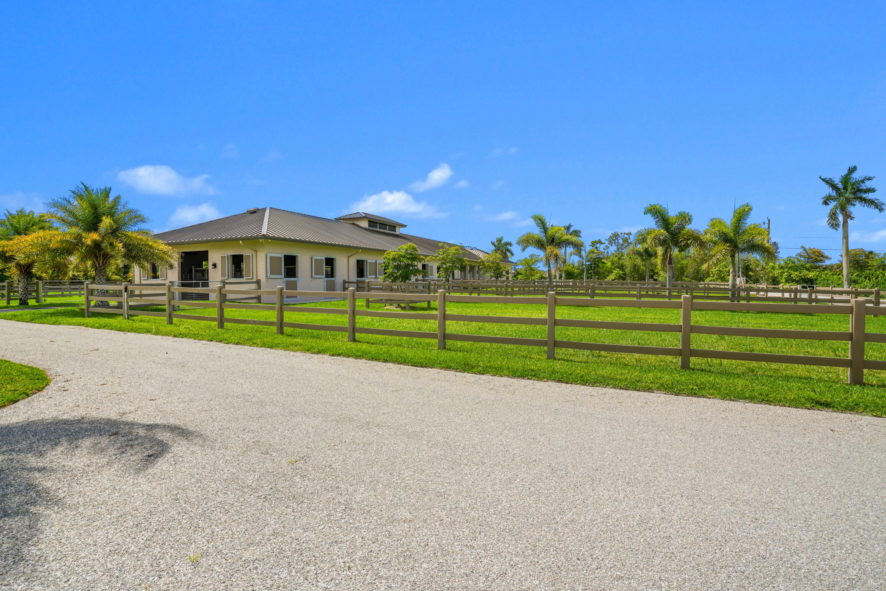 16219 Hollow Tree, Wellington FL 33470