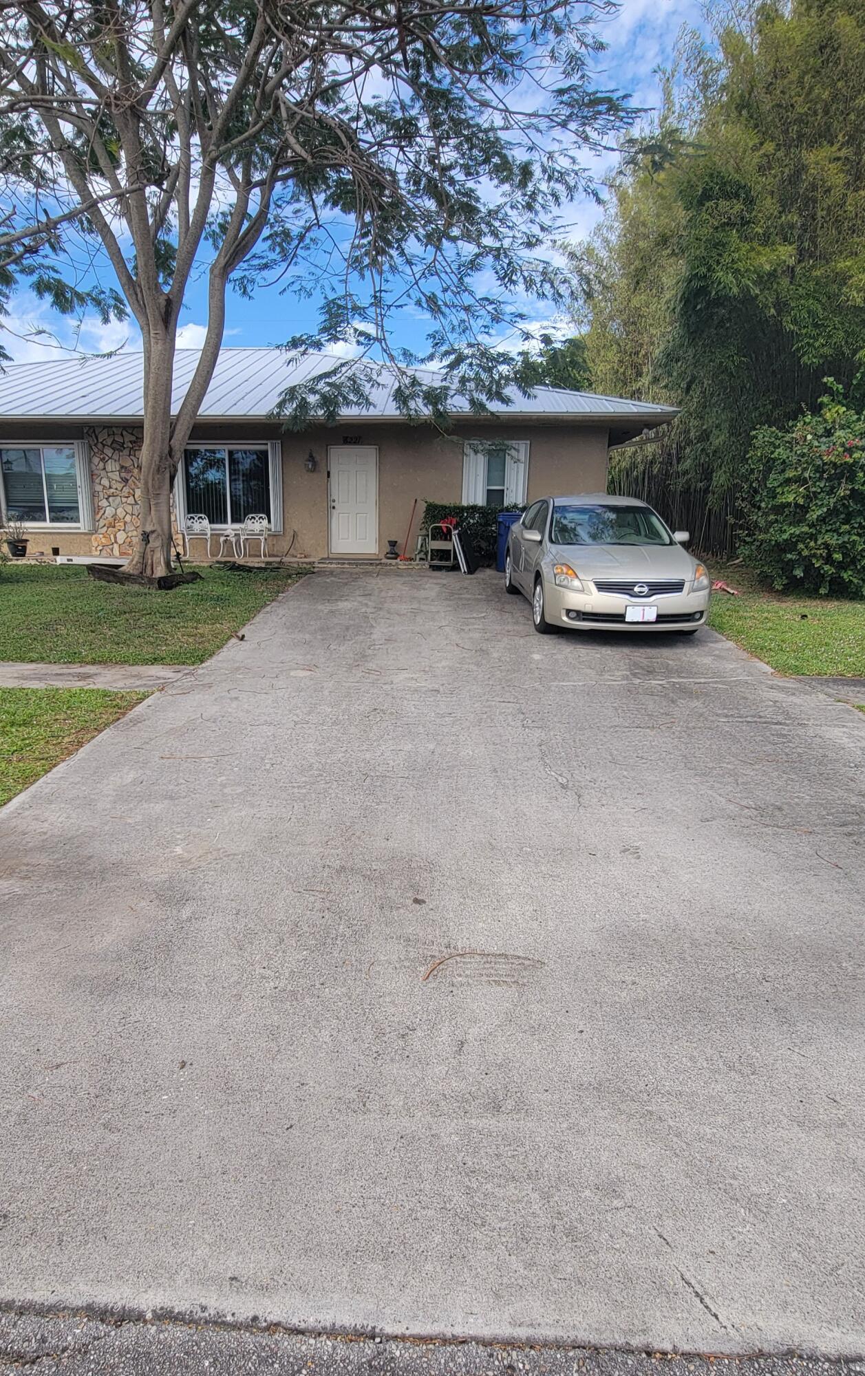 6221 Allen, Jupiter FL 33458