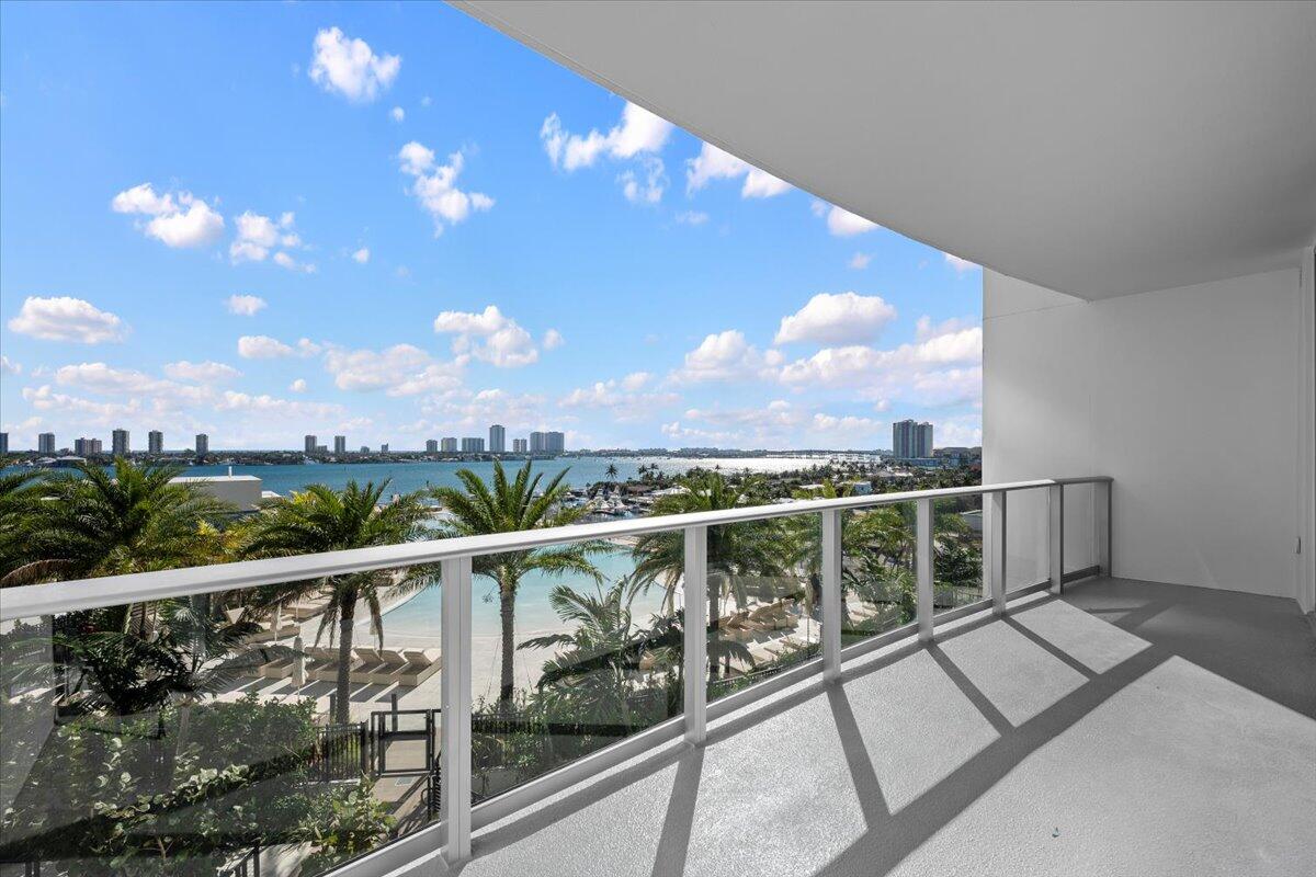 220 Lake Shore #804, Lake Park FL 33403