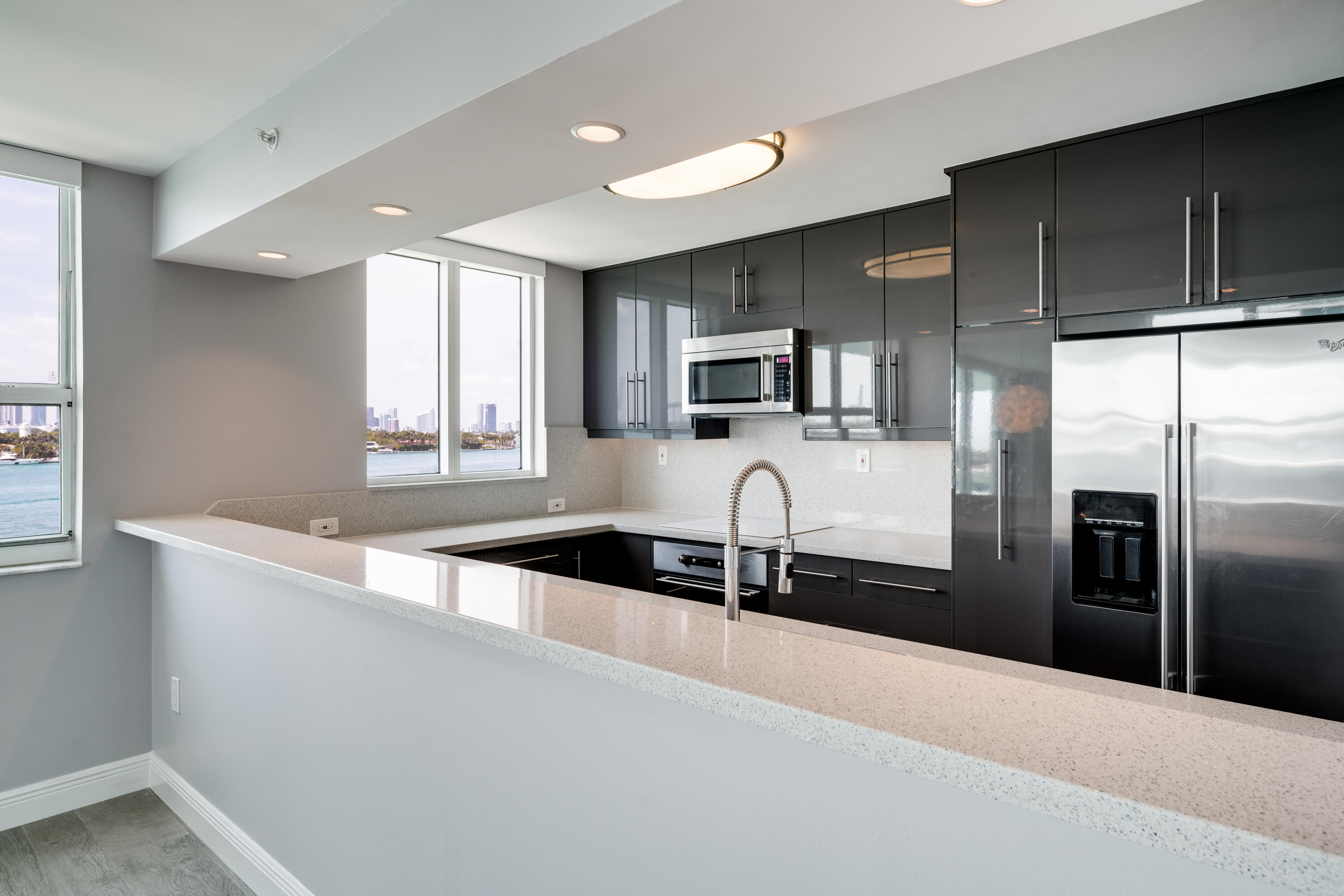 650 W West #701, Miami Beach FL 33139