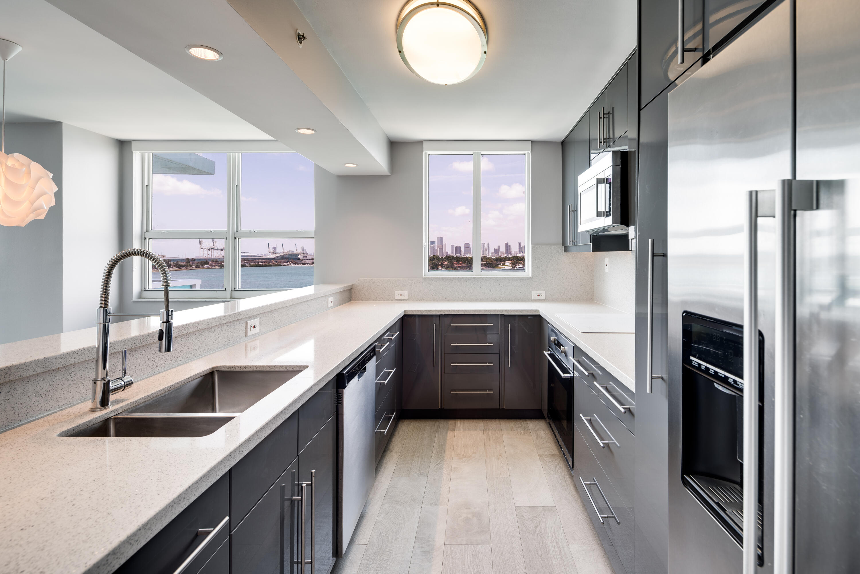 650 W West #701, Miami Beach FL 33139