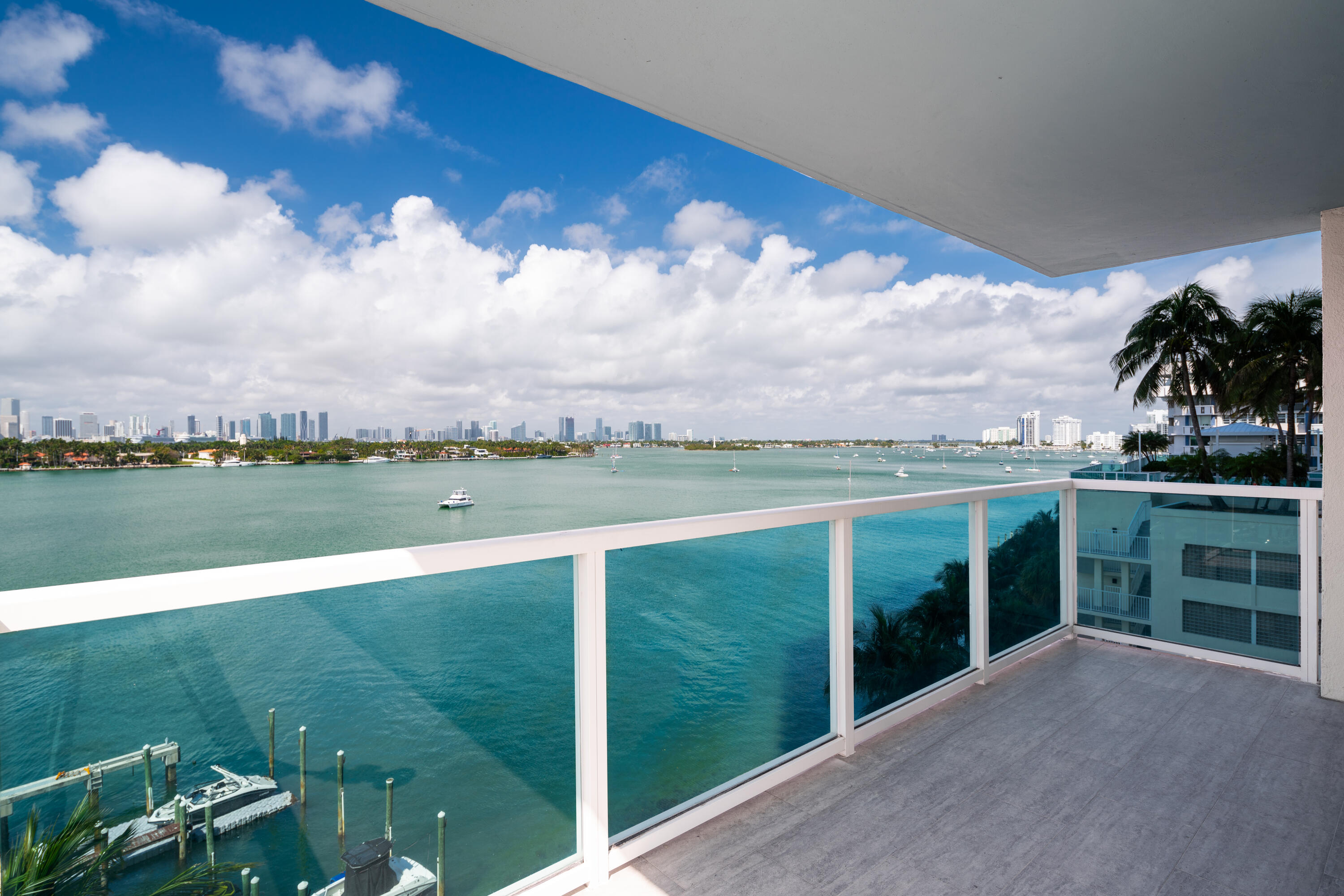650 W West #701, Miami Beach FL 33139