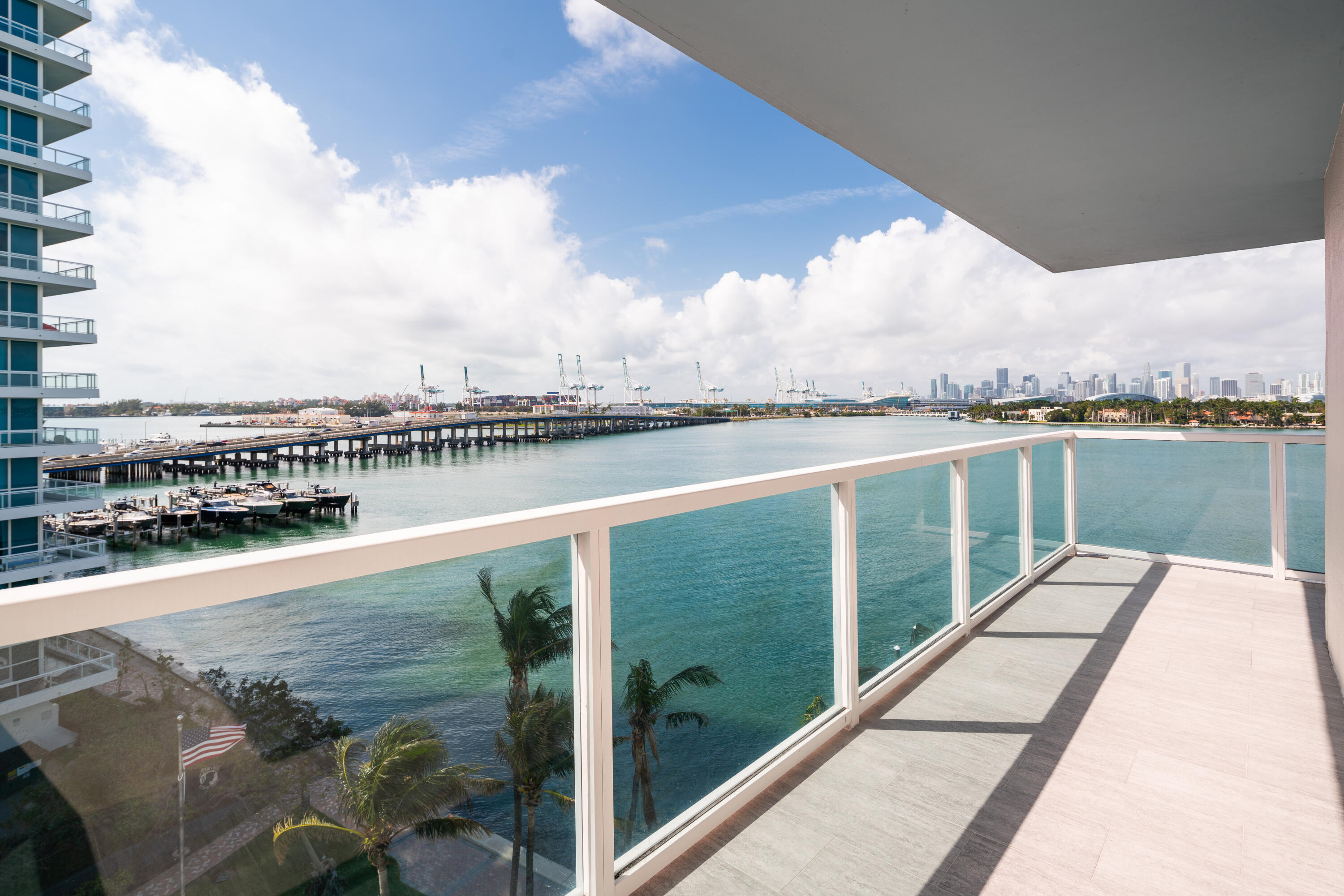 650 W West #701, Miami Beach FL 33139