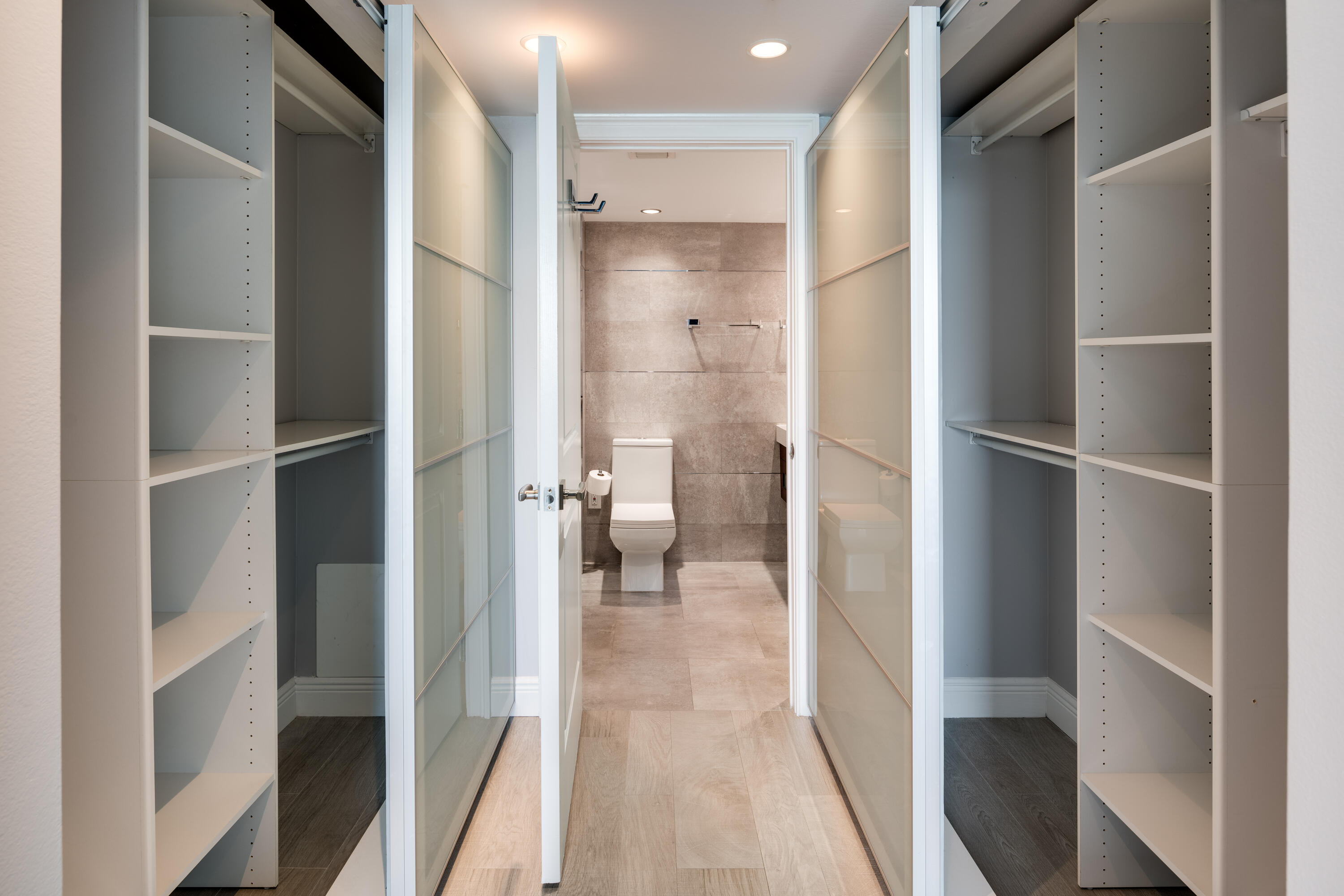 650 W West #701, Miami Beach FL 33139