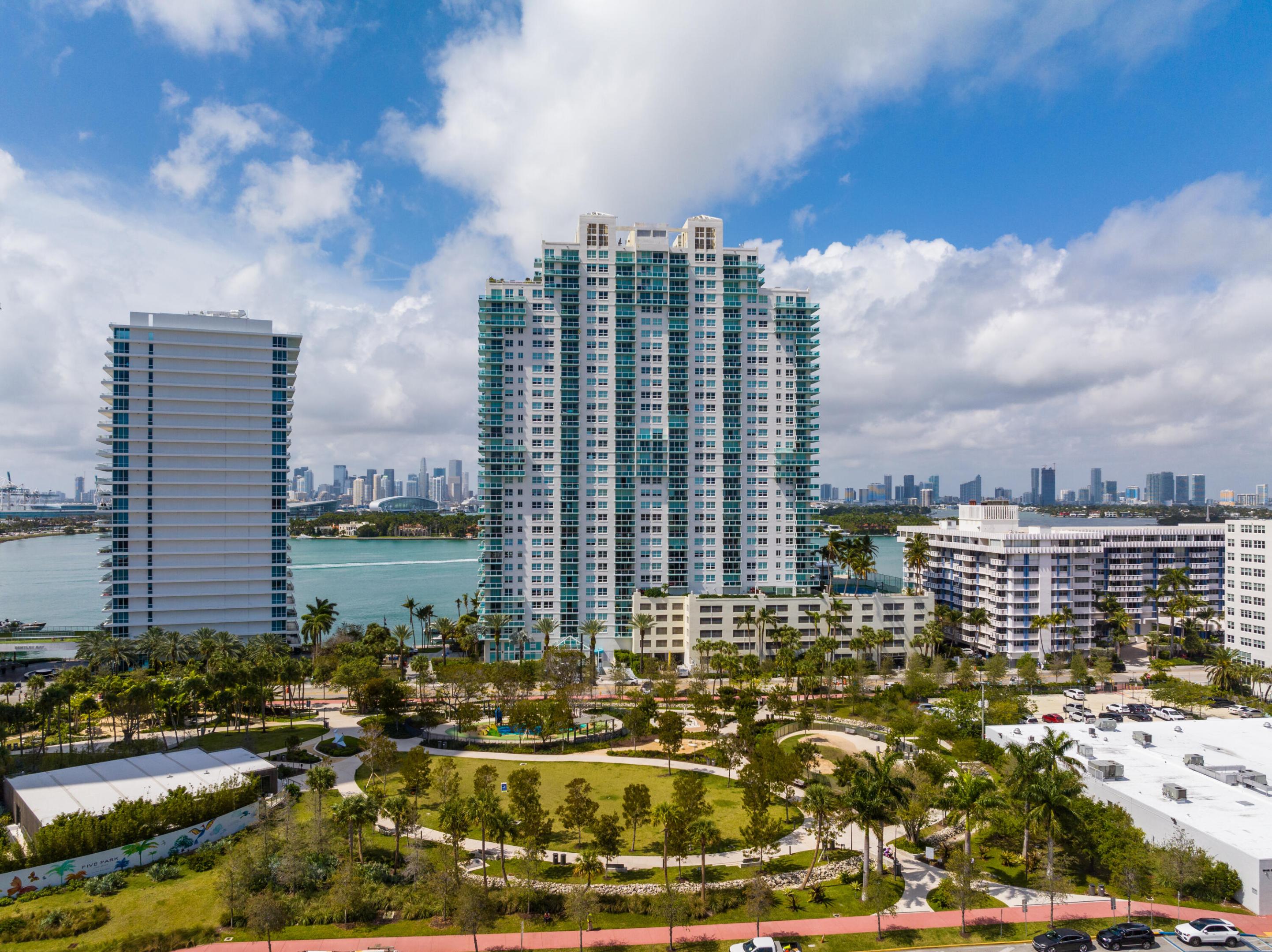 650 W West #701, Miami Beach FL 33139