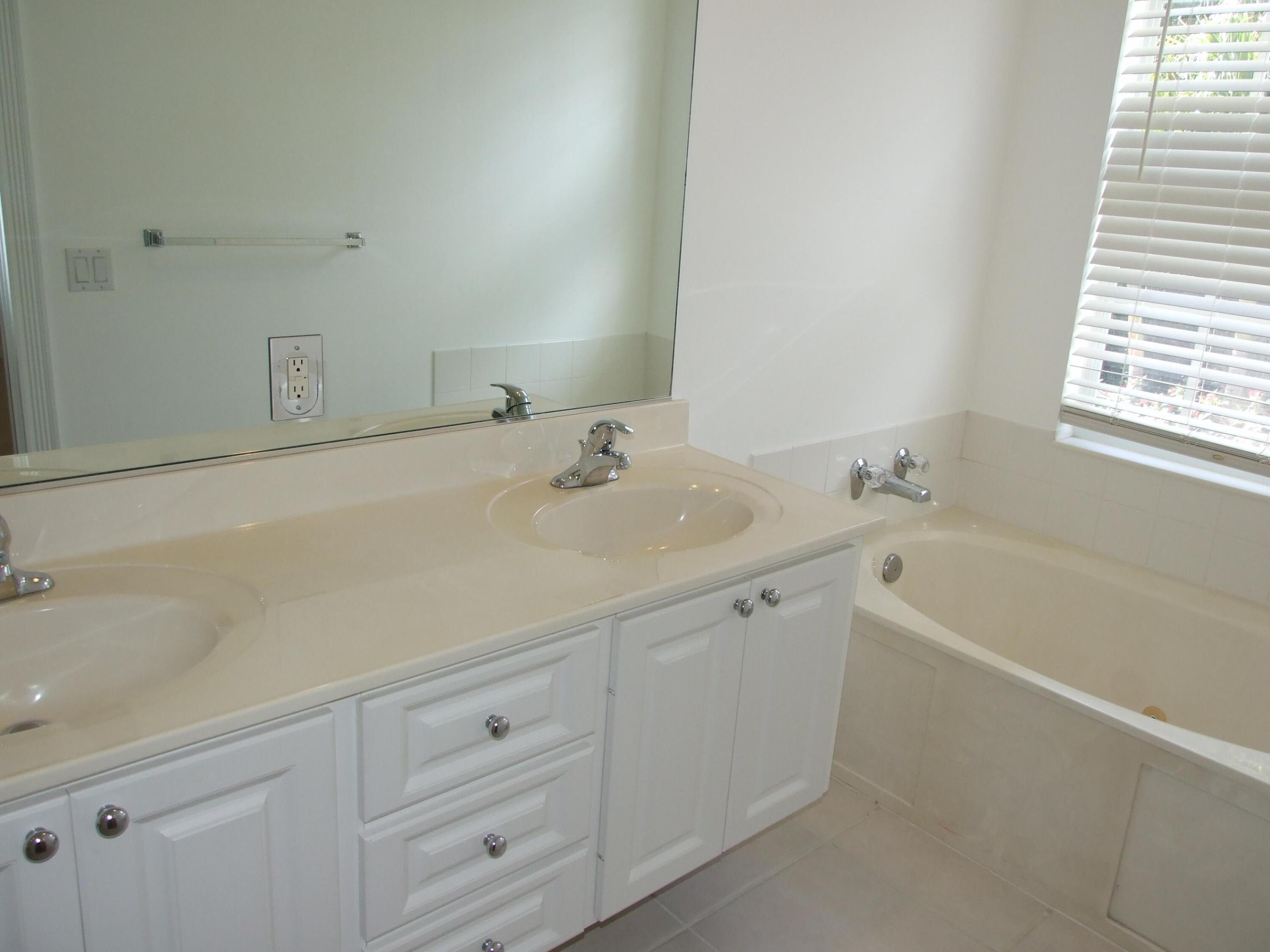 181 Santa Barbara, Palm Beach Gardens FL 33410
