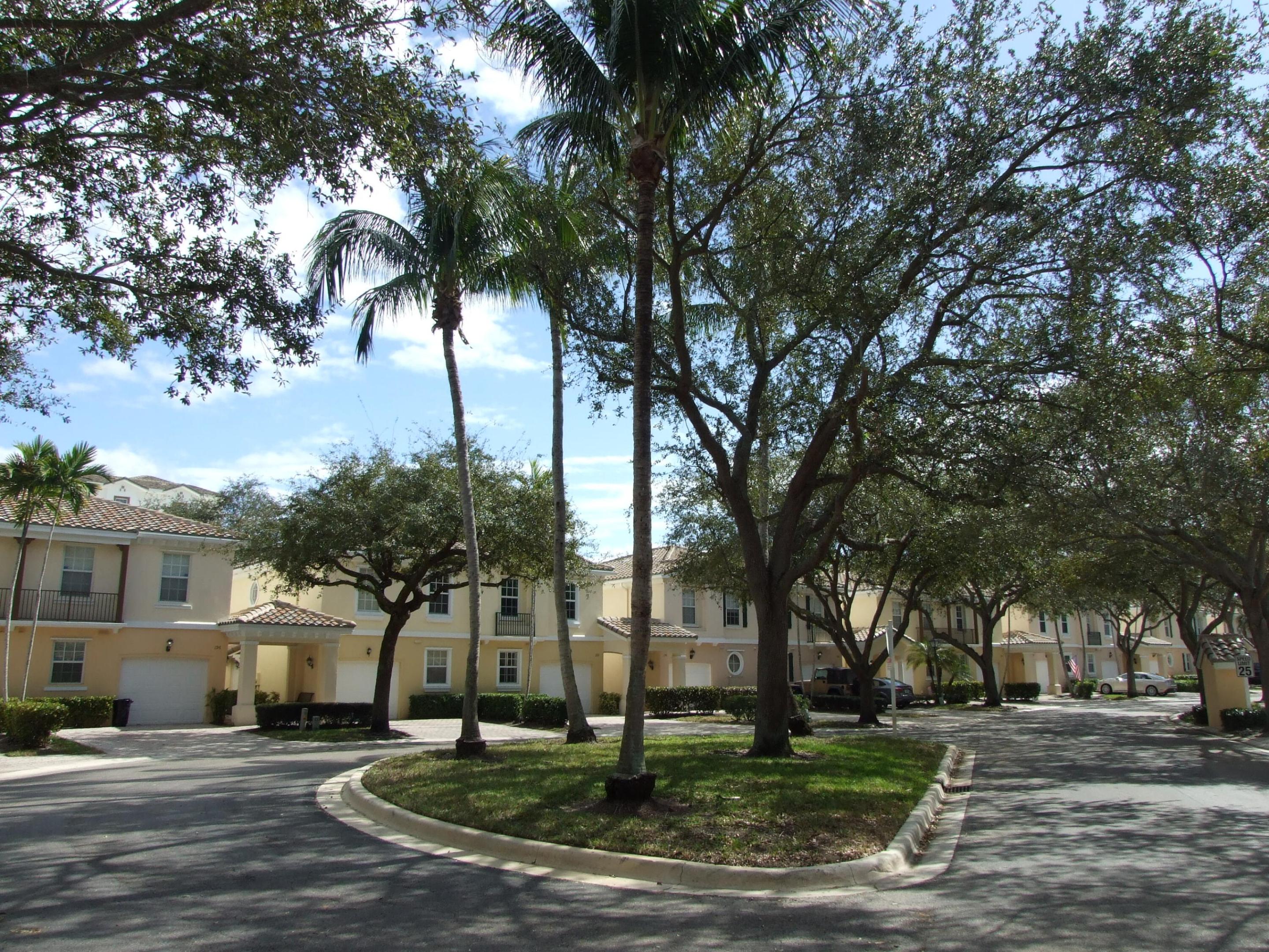 181 Santa Barbara, Palm Beach Gardens FL 33410