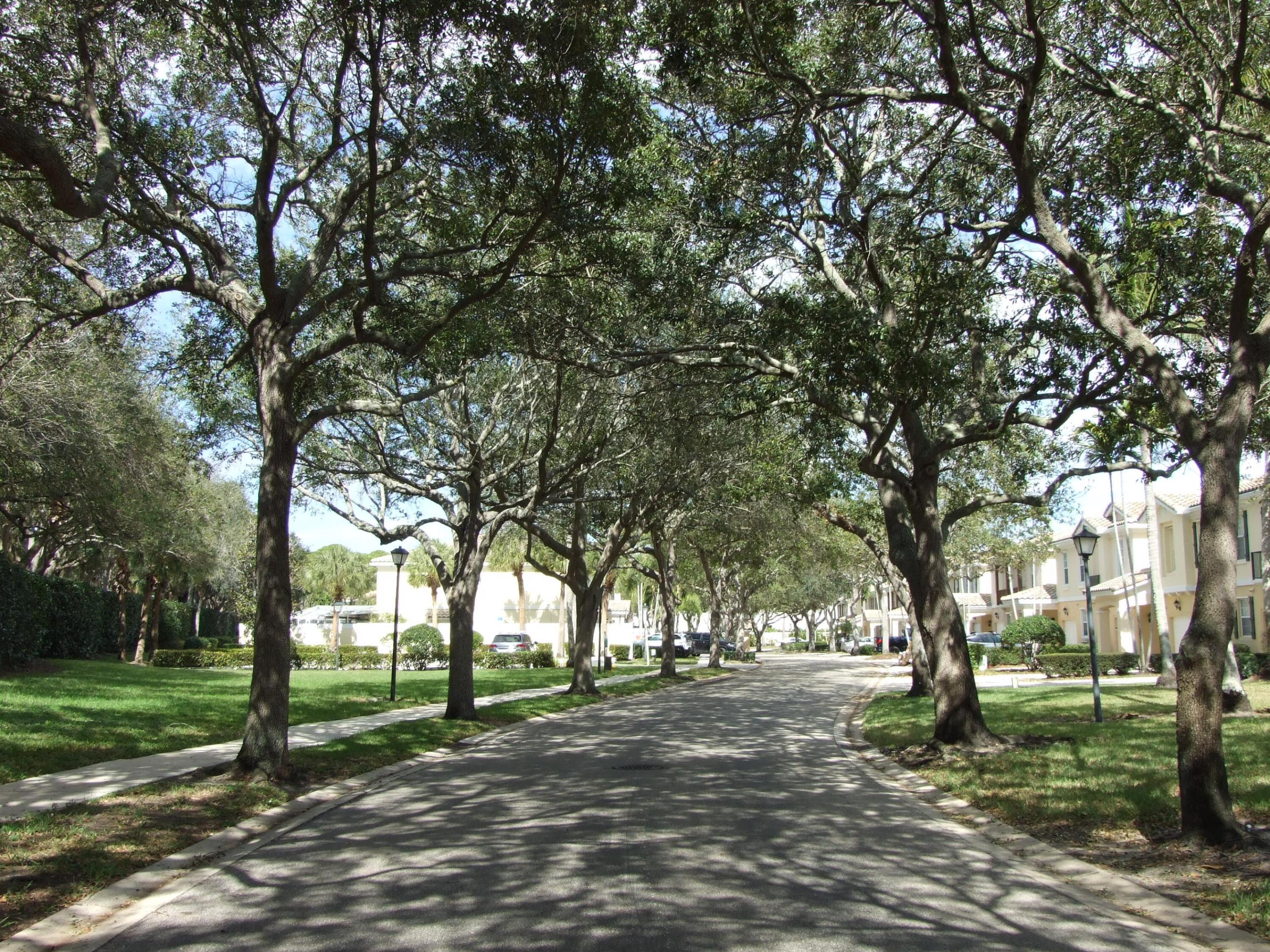 181 Santa Barbara, Palm Beach Gardens FL 33410