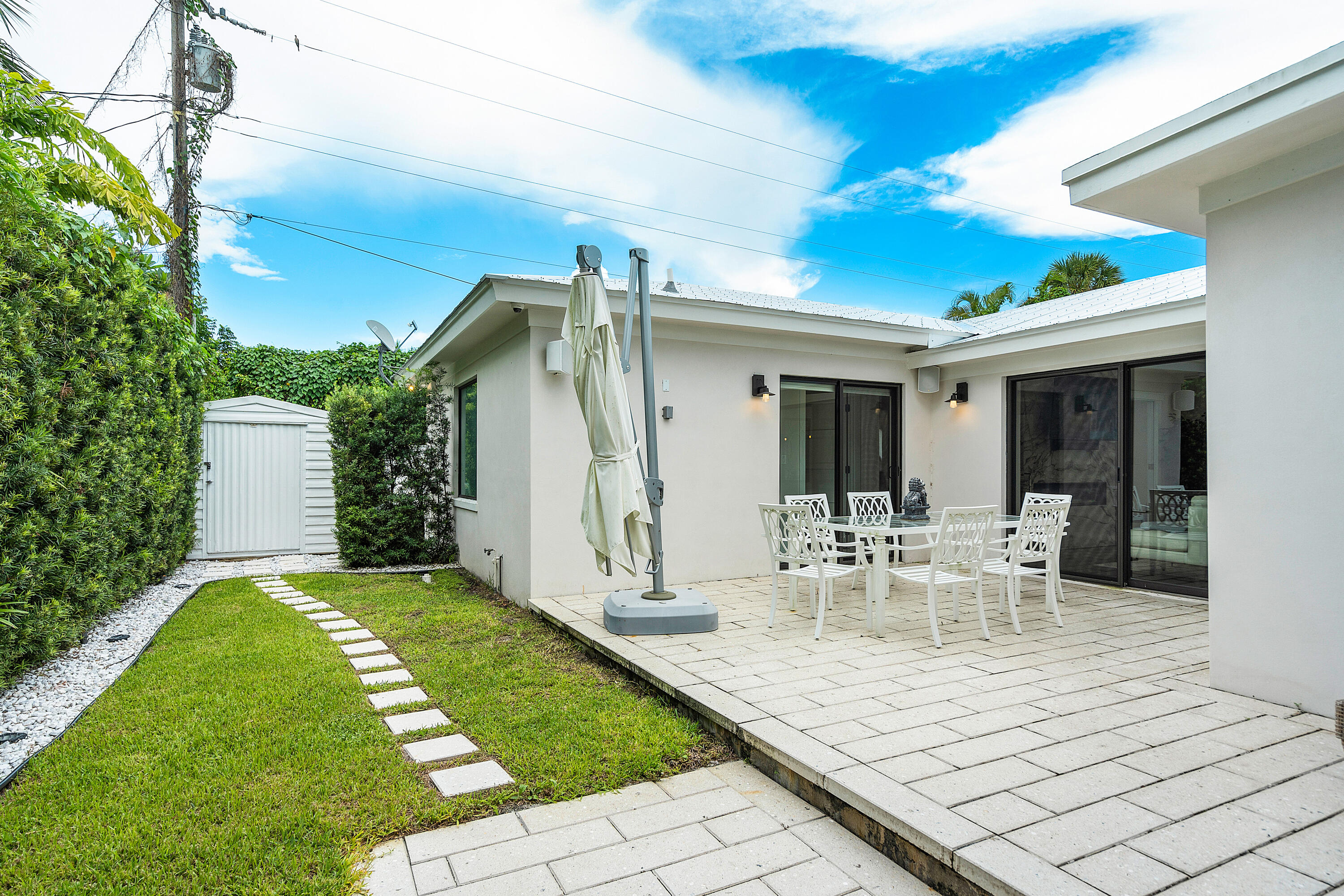 1117 Lake, Delray Beach FL 33444