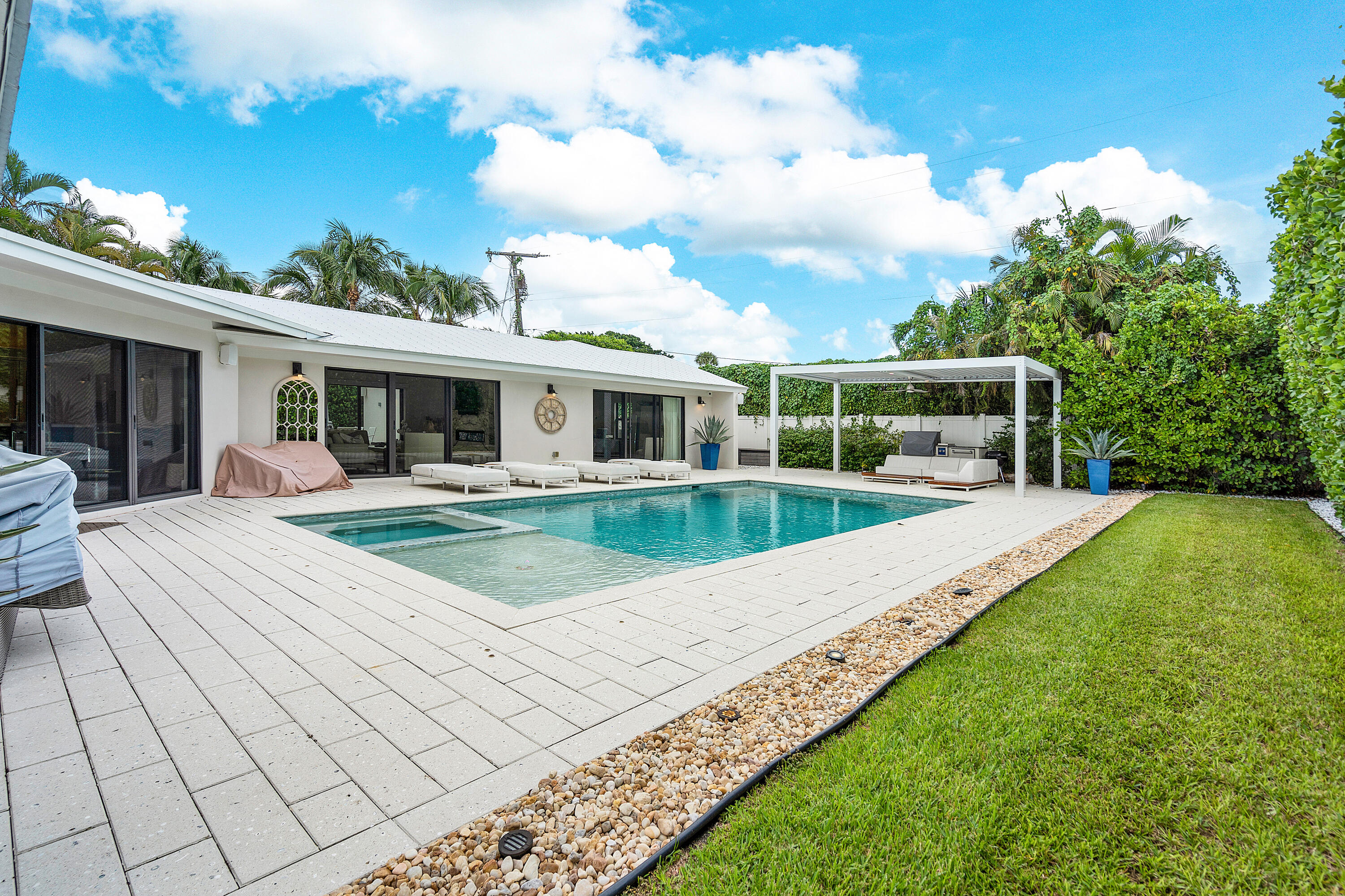1117 Lake, Delray Beach FL 33444
