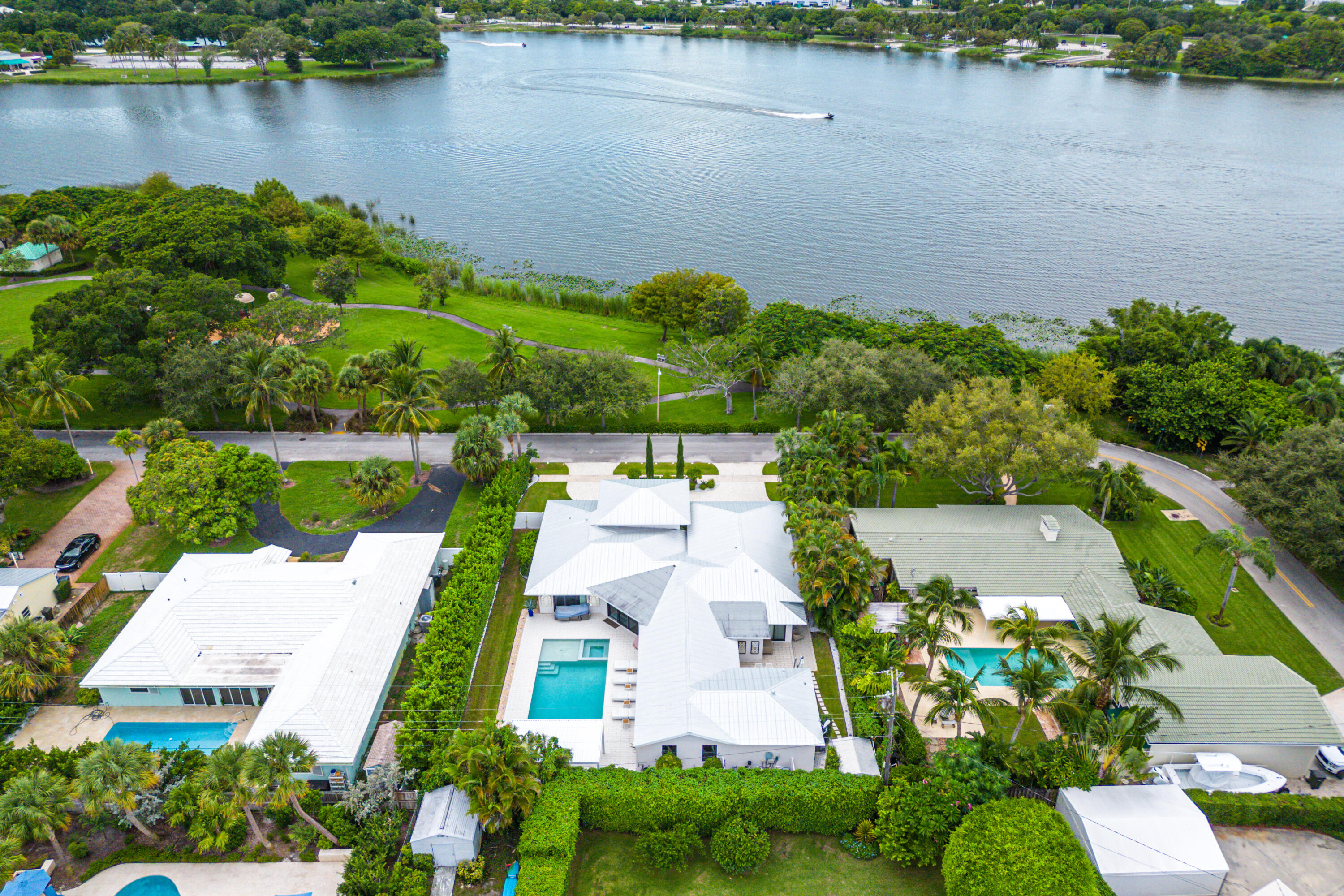 1117 Lake, Delray Beach FL 33444