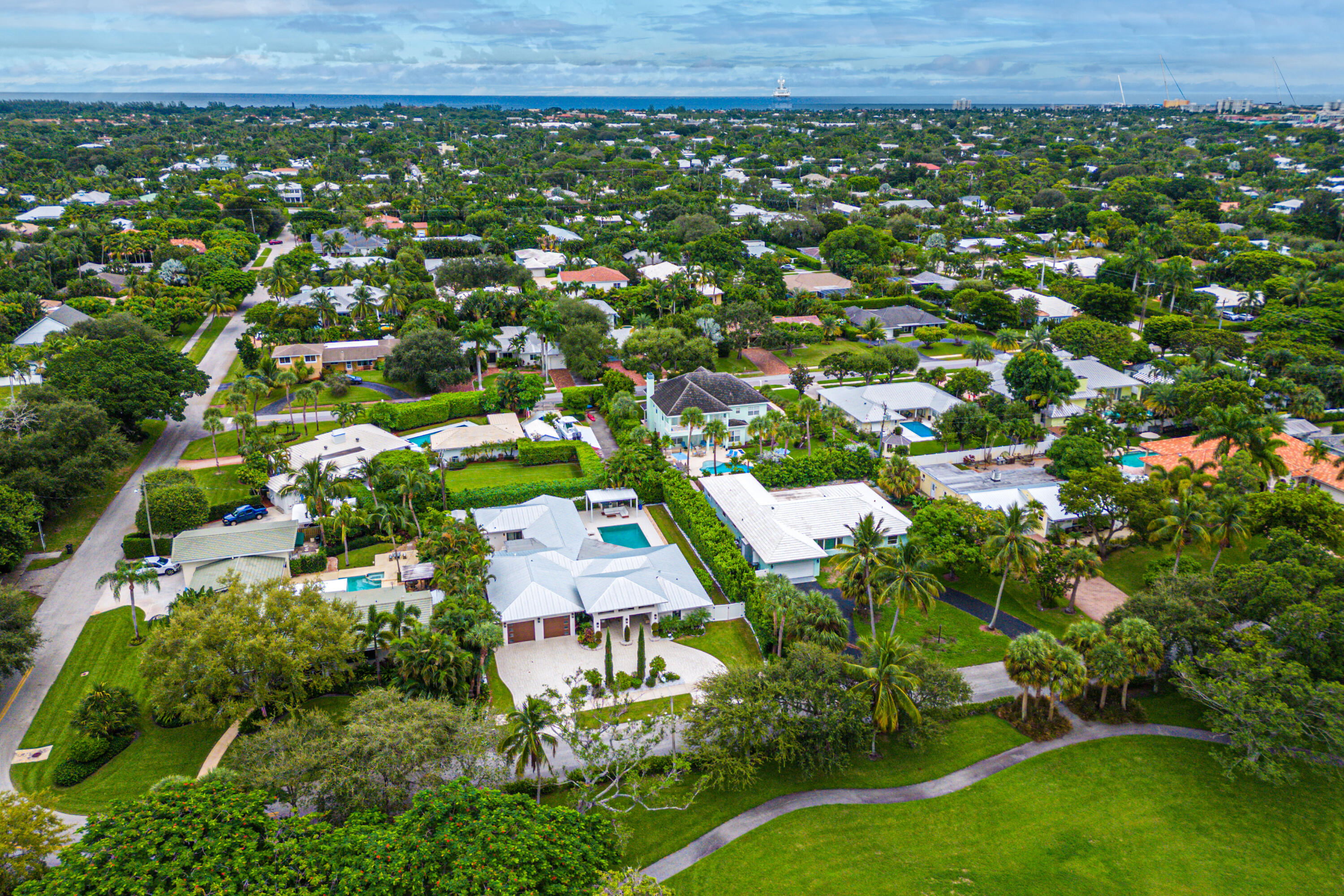 1117 Lake, Delray Beach FL 33444