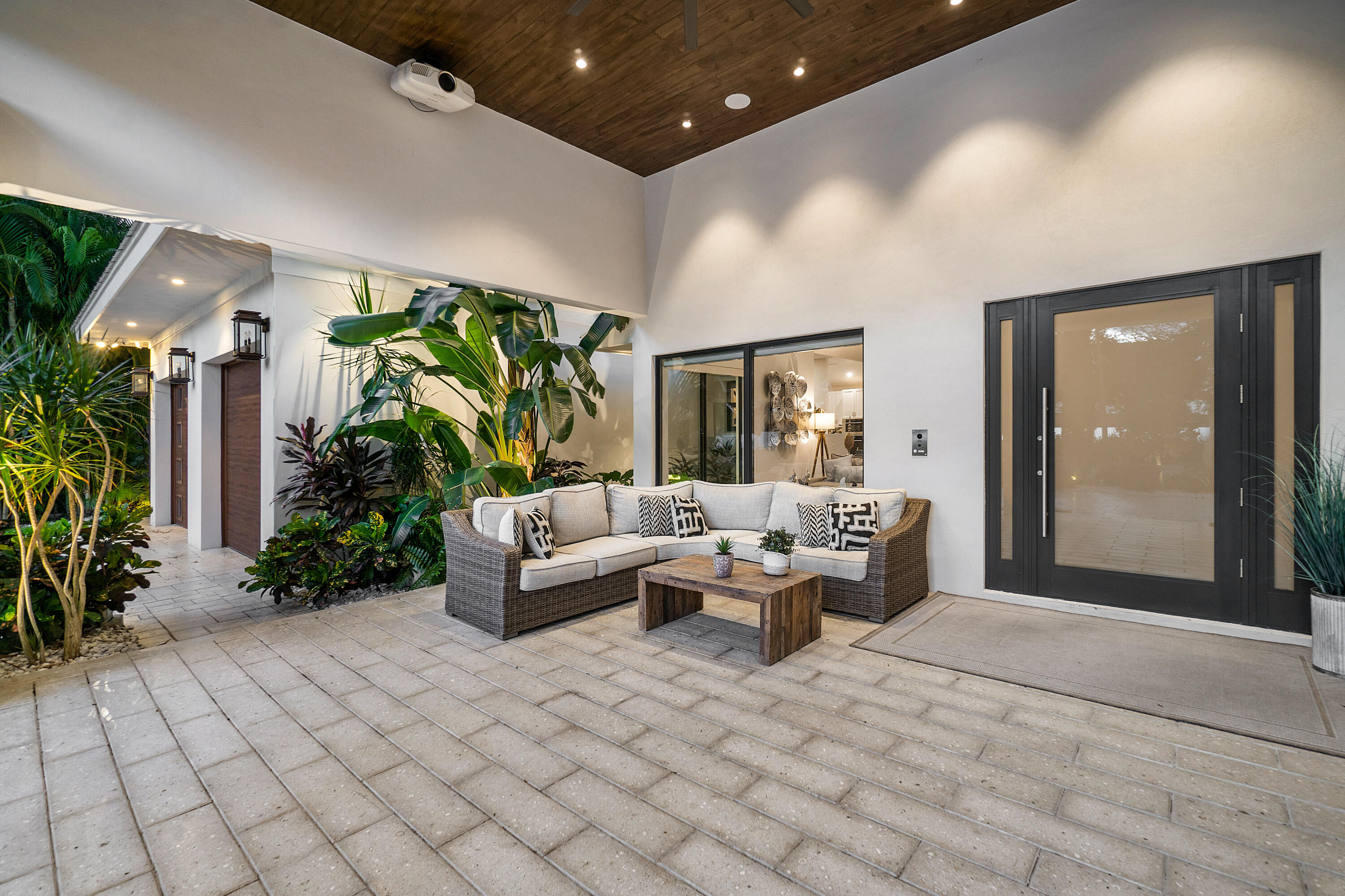 1117 Lake, Delray Beach FL 33444