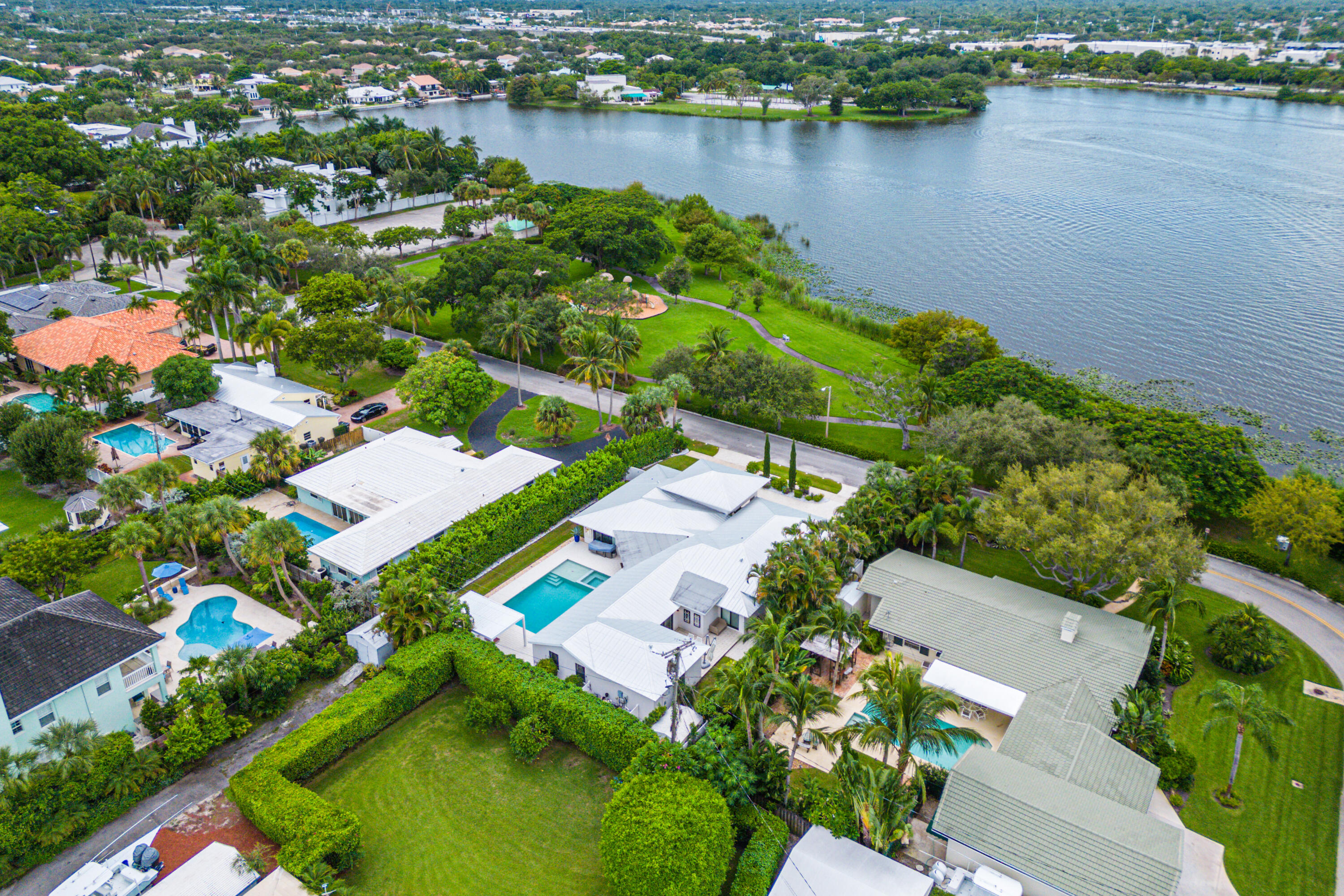 1117 Lake, Delray Beach FL 33444