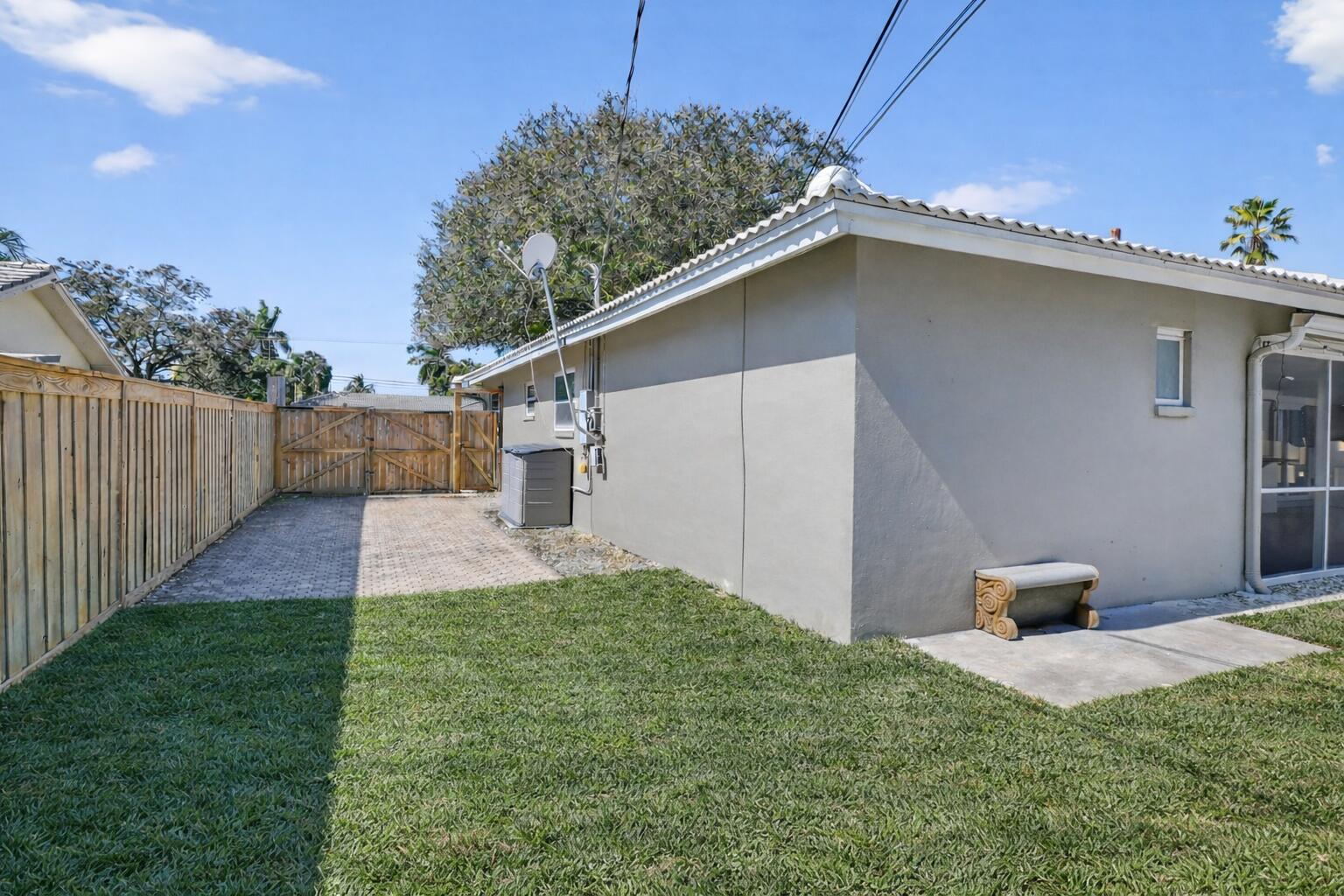 800 SW 12th, Boca Raton FL 33486