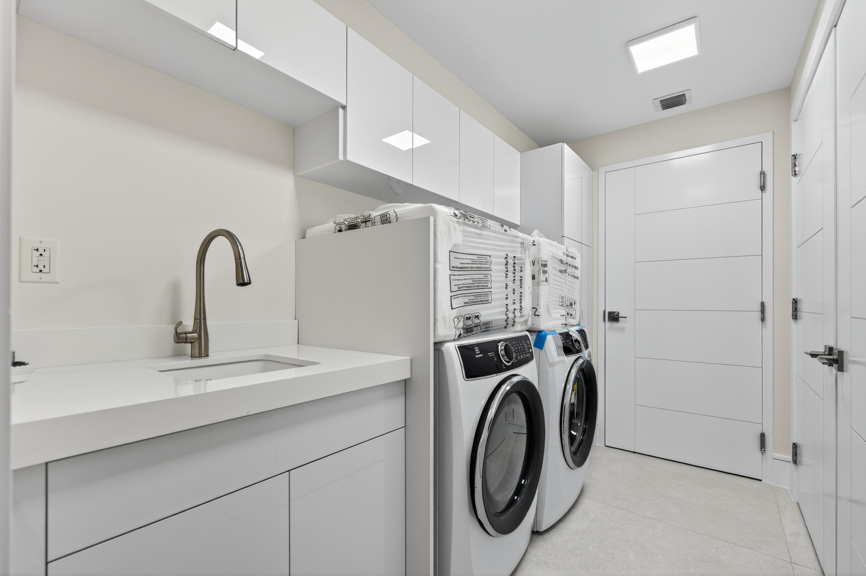 1 S Coastal #3030, Jupiter FL 33477