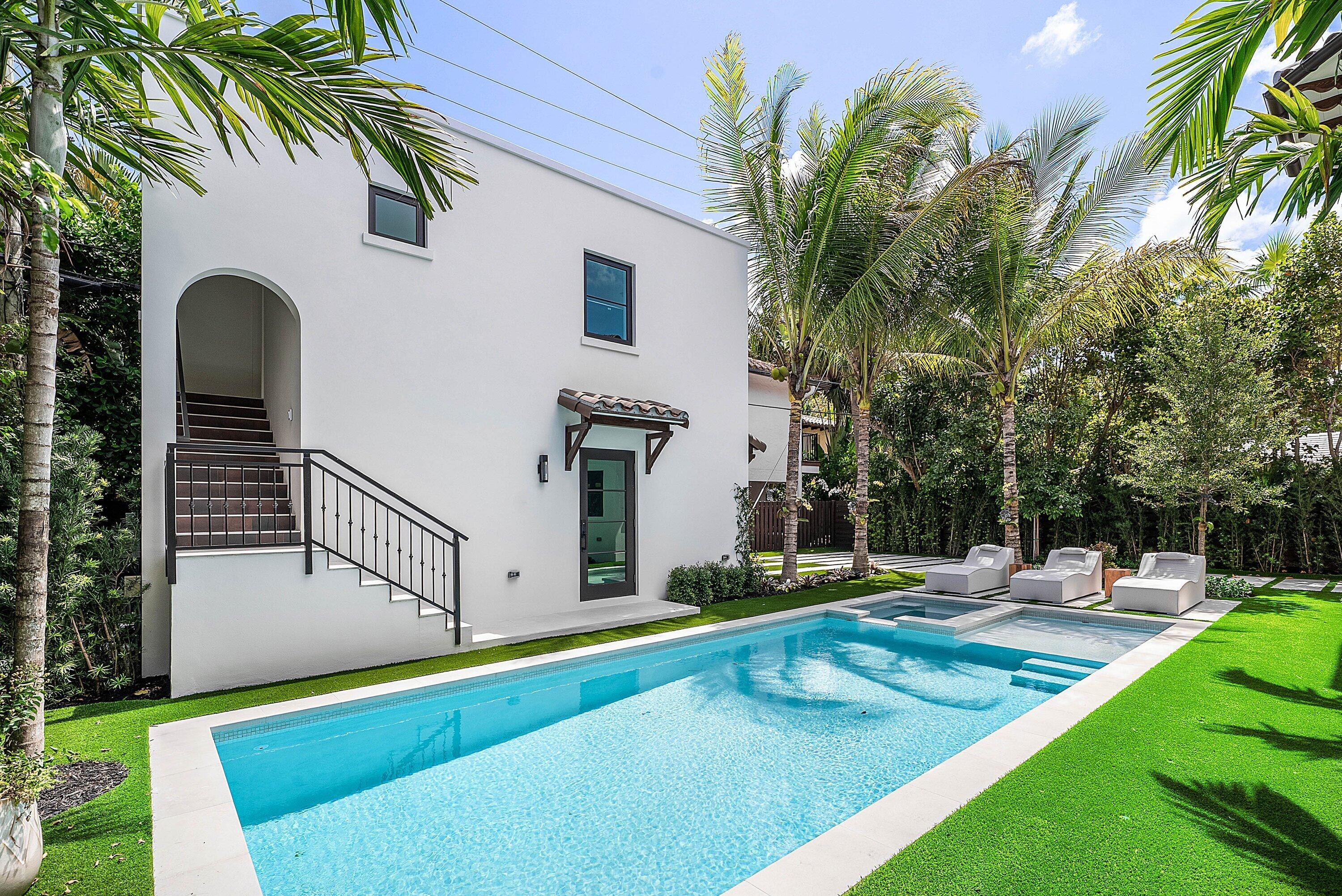 230 Pershing, West Palm Beach FL 33401