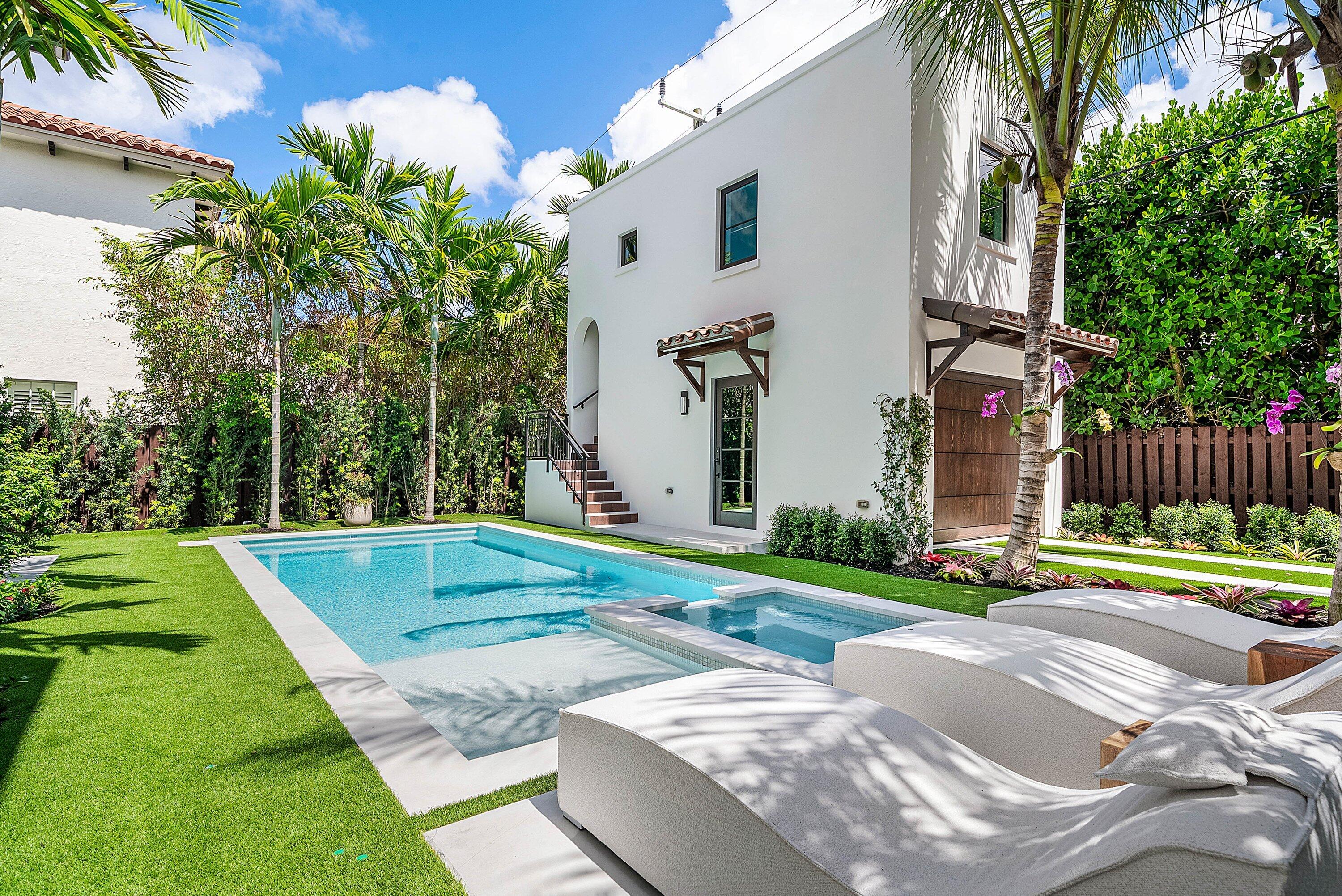 230 Pershing, West Palm Beach FL 33401