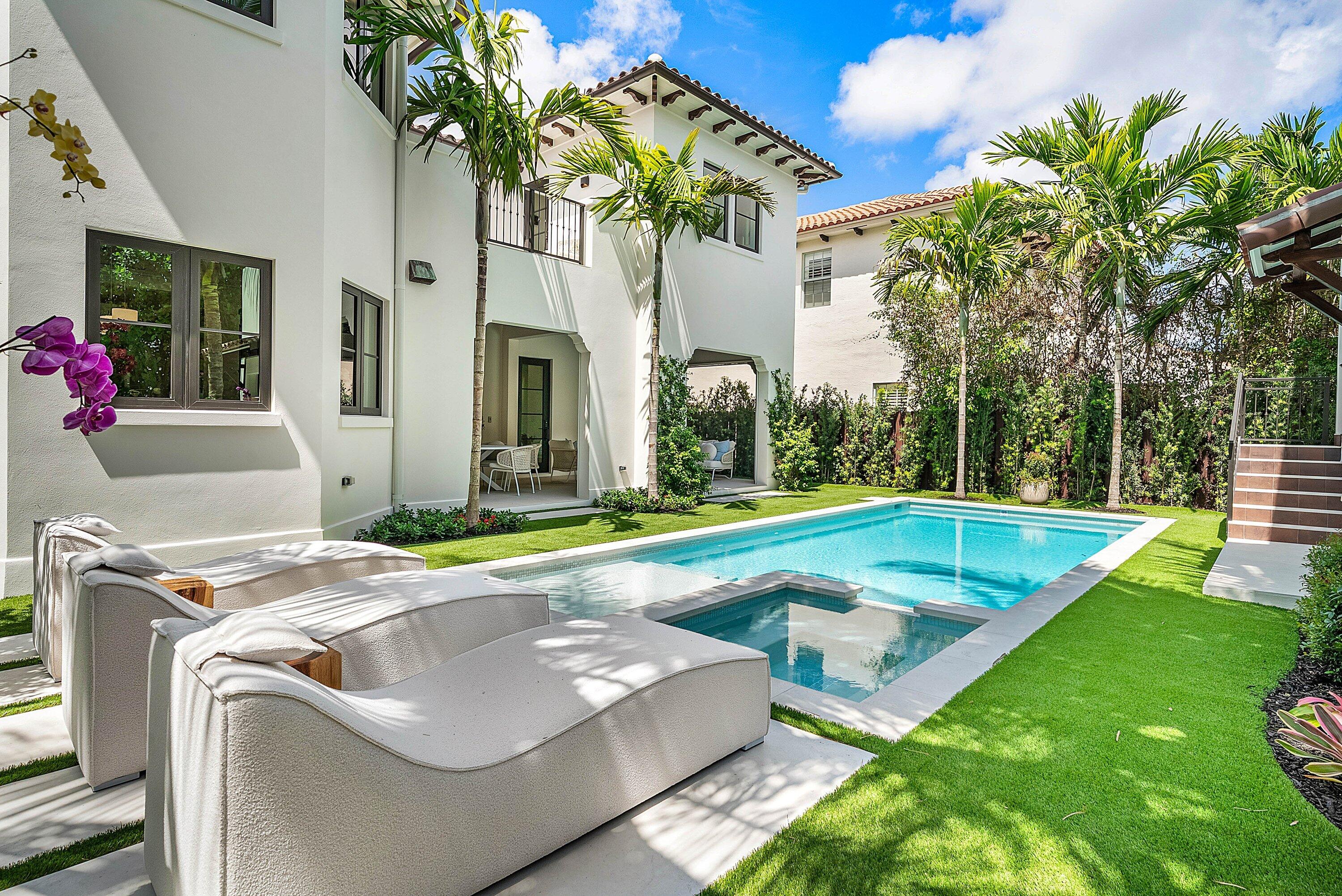 230 Pershing, West Palm Beach FL 33401