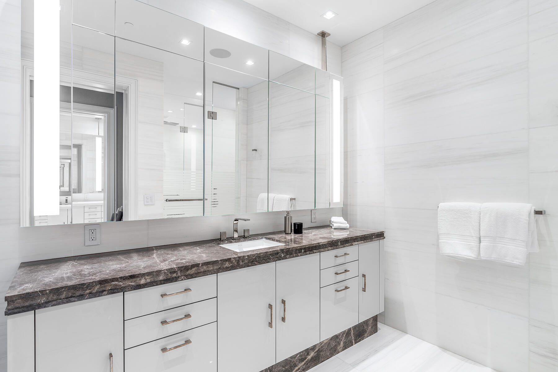 1100 S Flagler #1403, West Palm Beach FL 33401