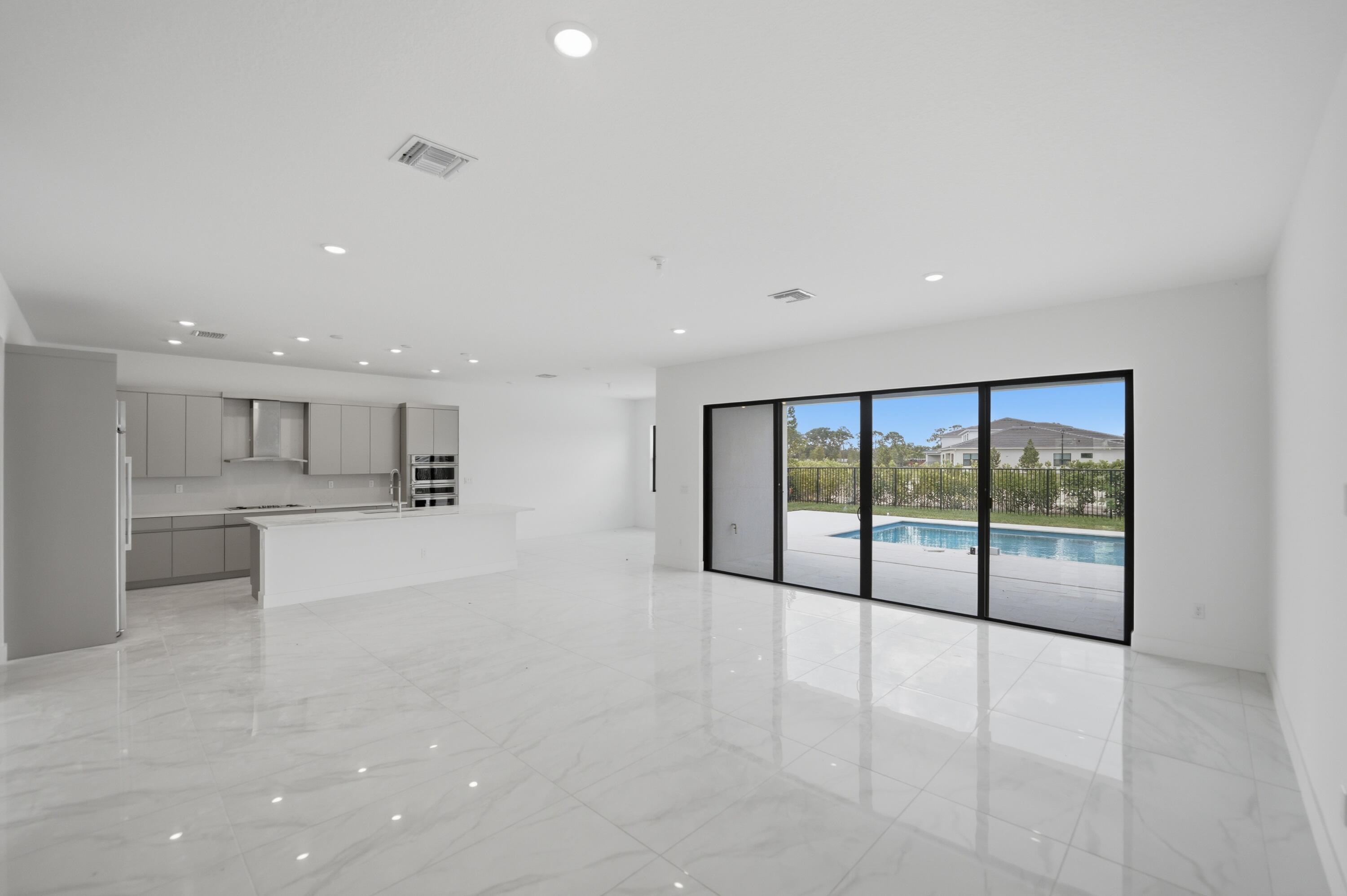 10140 Royal Ascot, Lake Worth FL 33449