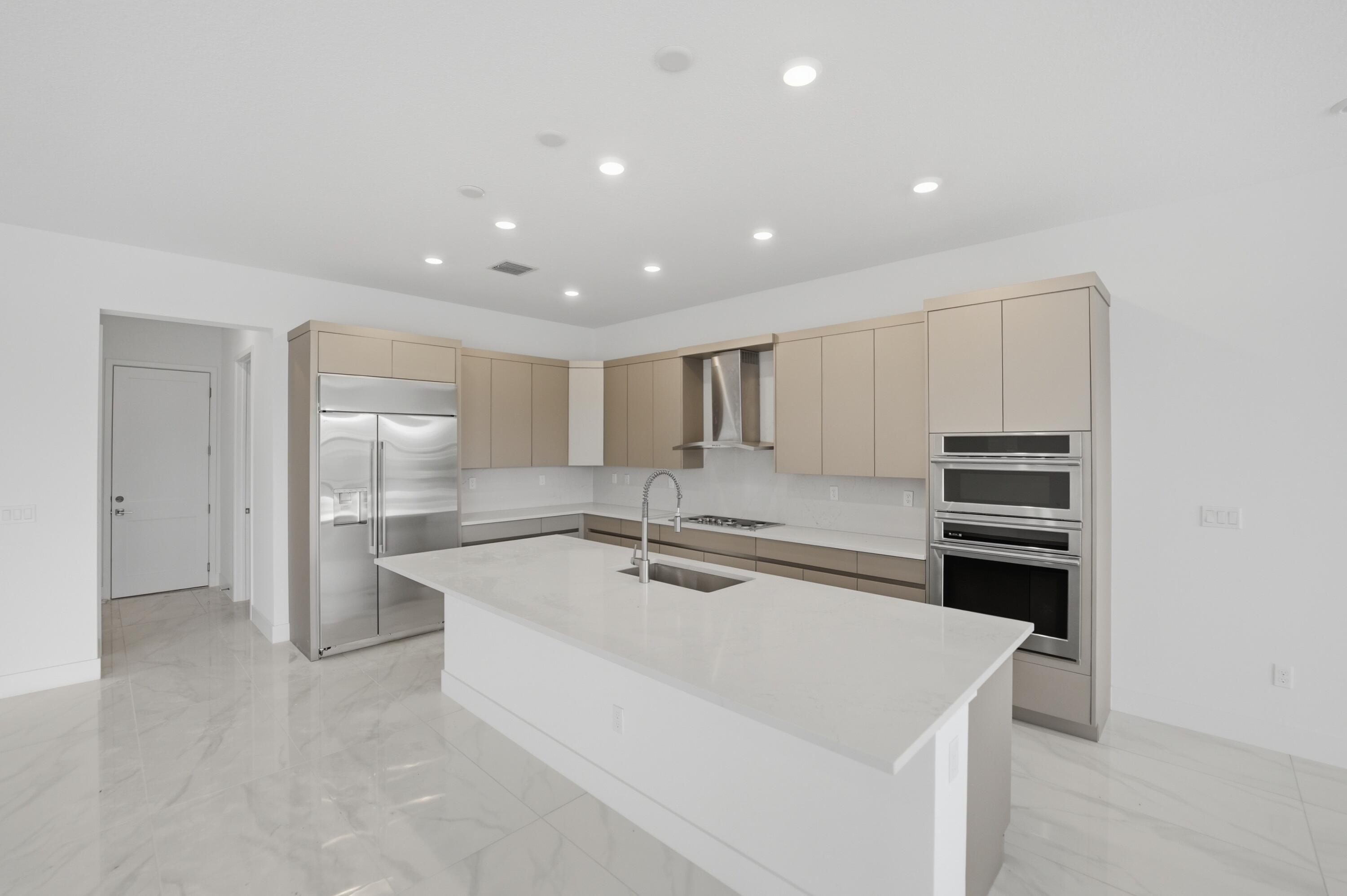 10140 Royal Ascot, Lake Worth FL 33449