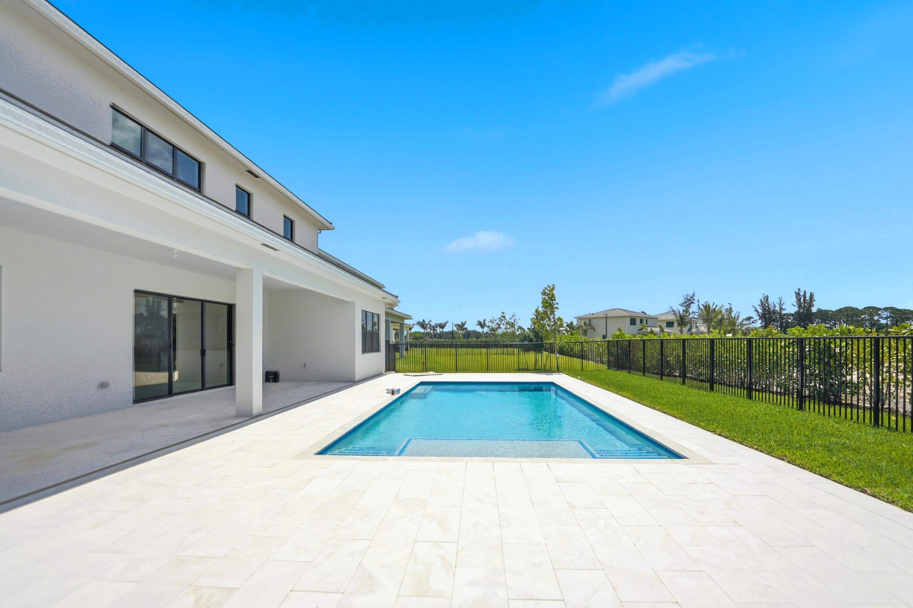 10140 Royal Ascot, Lake Worth FL 33449