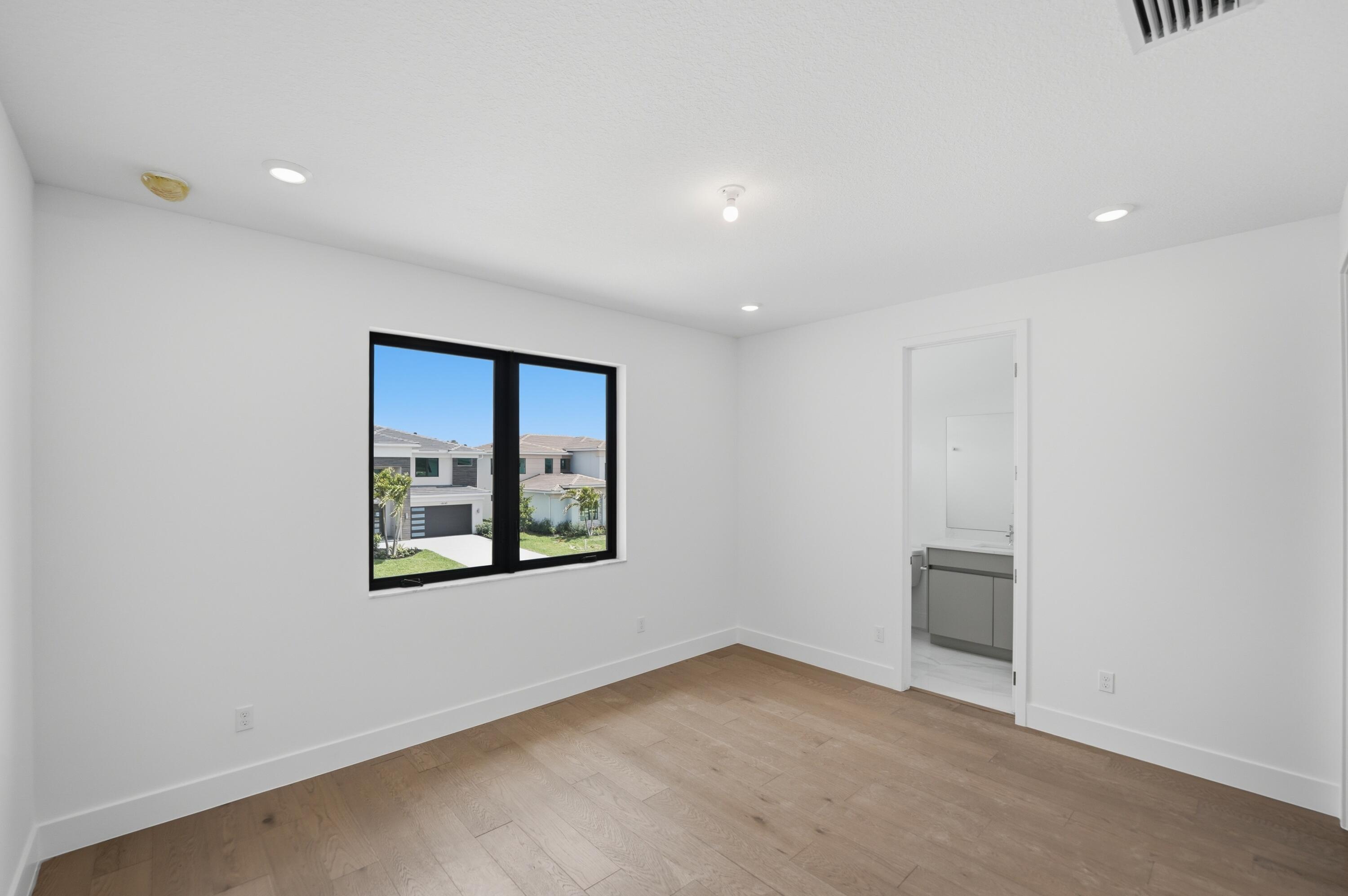 10140 Royal Ascot, Lake Worth FL 33449