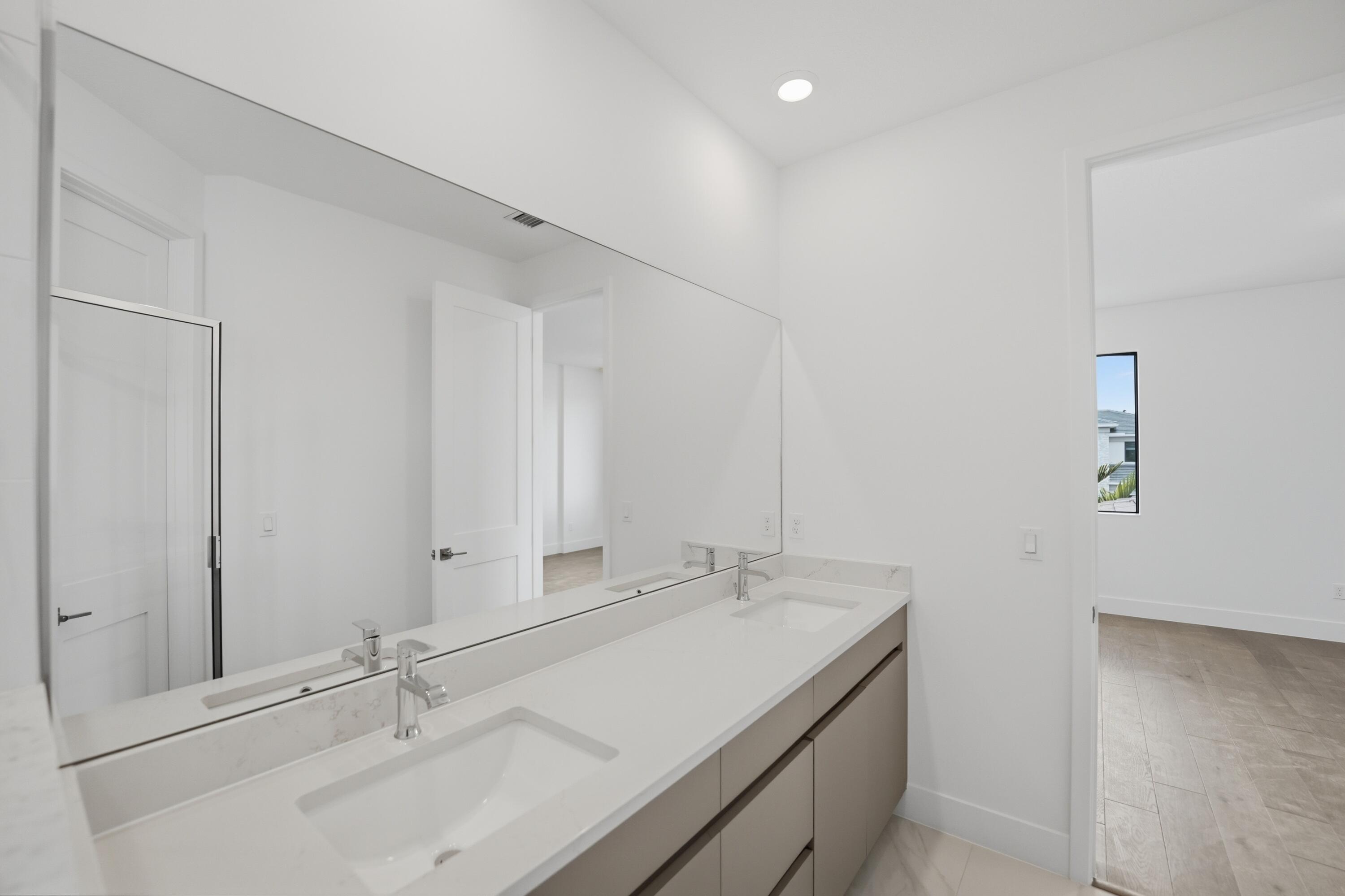 10140 Royal Ascot, Lake Worth FL 33449